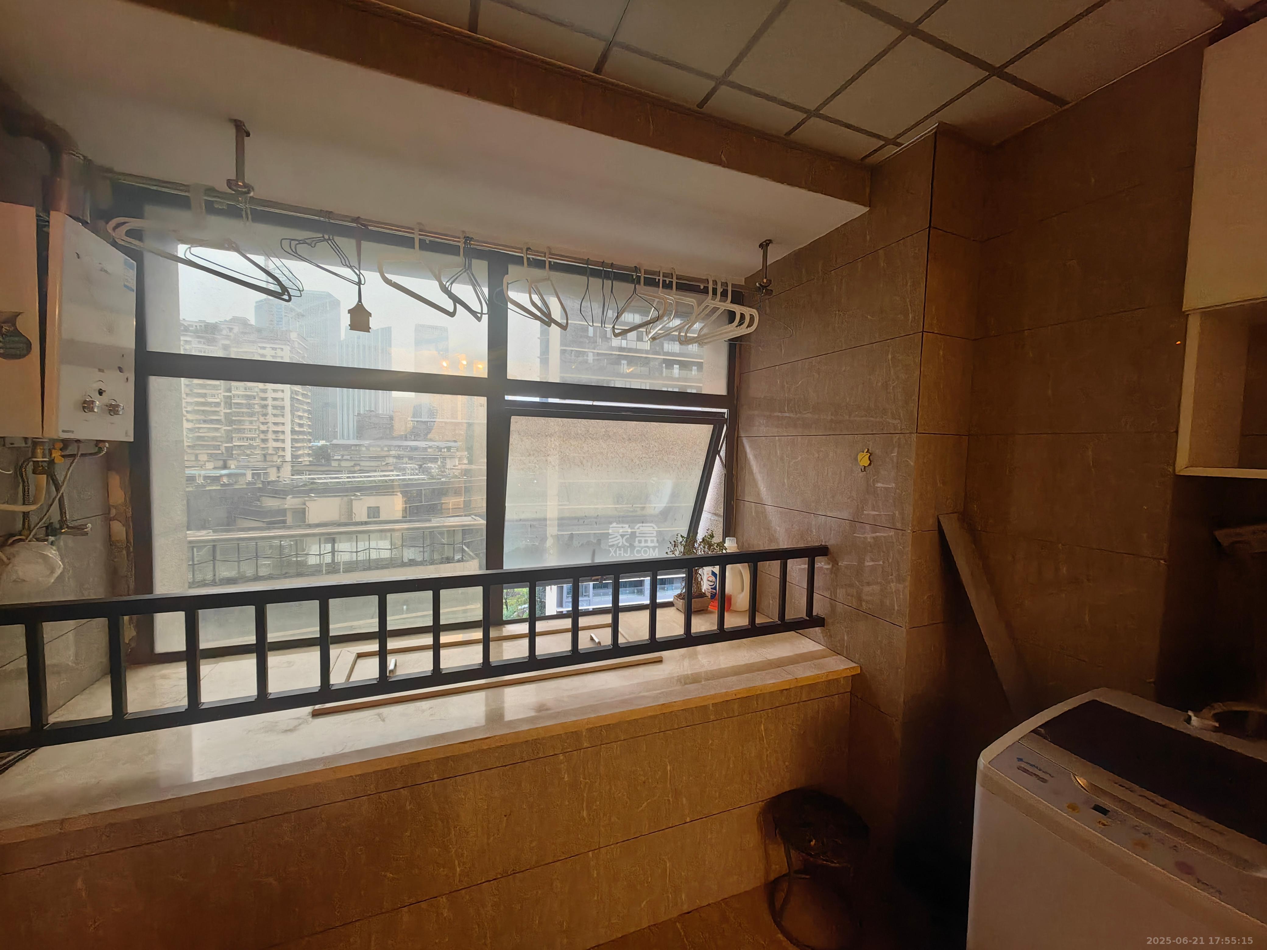 蓝湾国际广场 1室1厅1卫 1500.0元/月 蓝湾国际广场 1室1厅1卫 1500.0元/月室内图