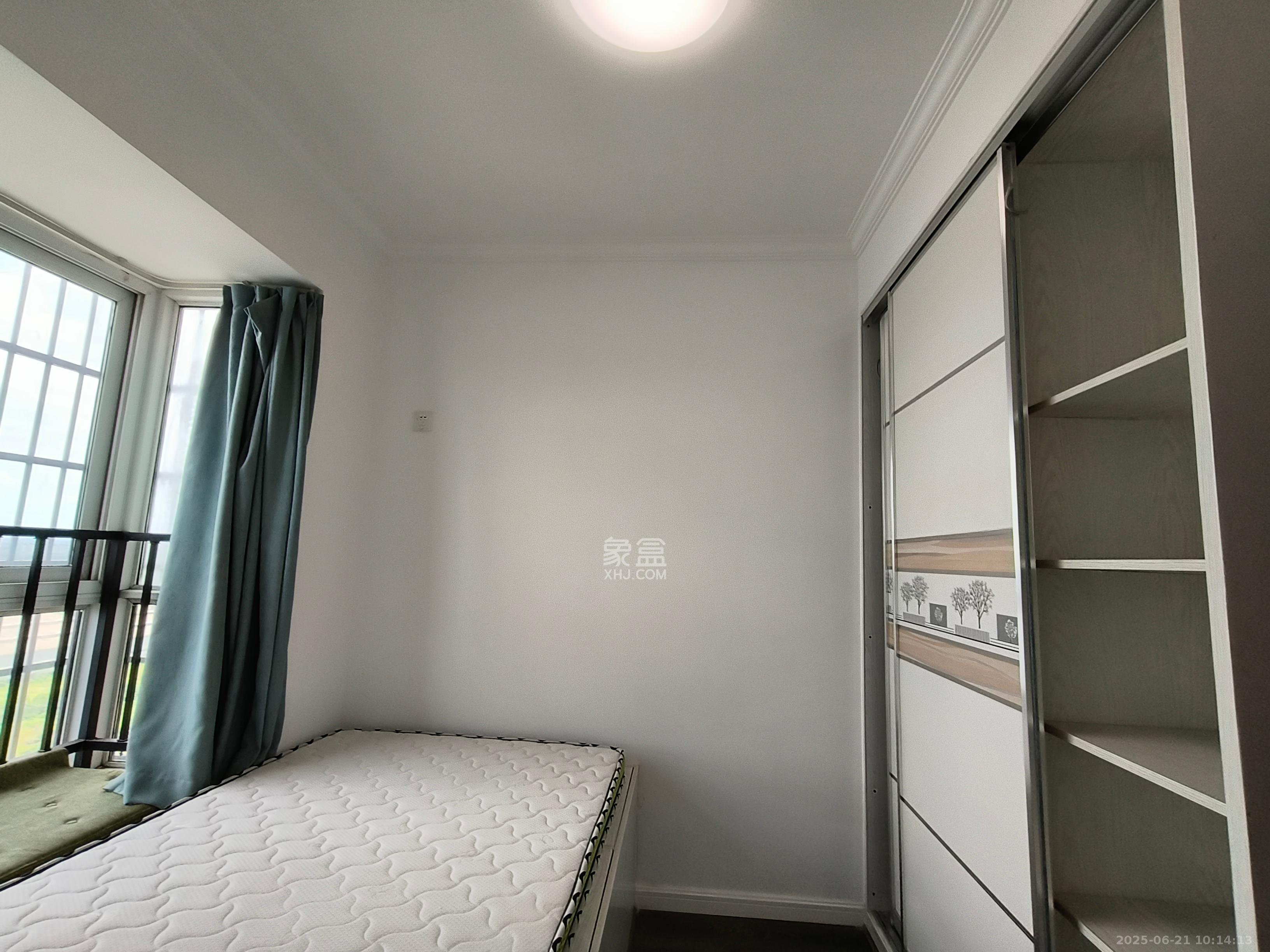 光明城市(星辰青年城) 5室2厅2卫 2200.0元/月 光明城市(星辰青年城) 5室2厅2卫 2200.0元/月室内图