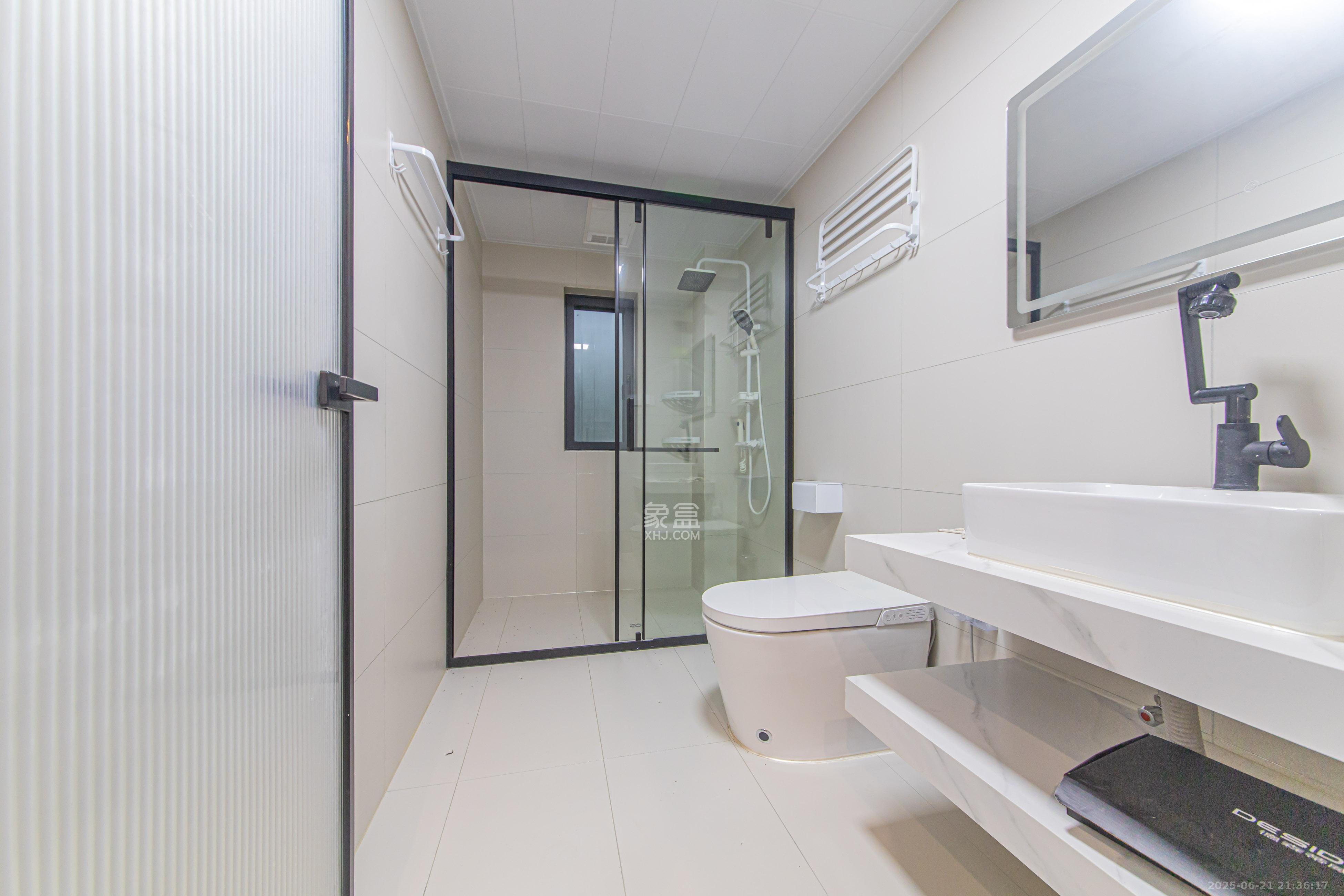 北辰中央公园E区 4室2厅2卫 155.0万 北辰中央公园E区 4室2厅2卫 155.0万卫生间