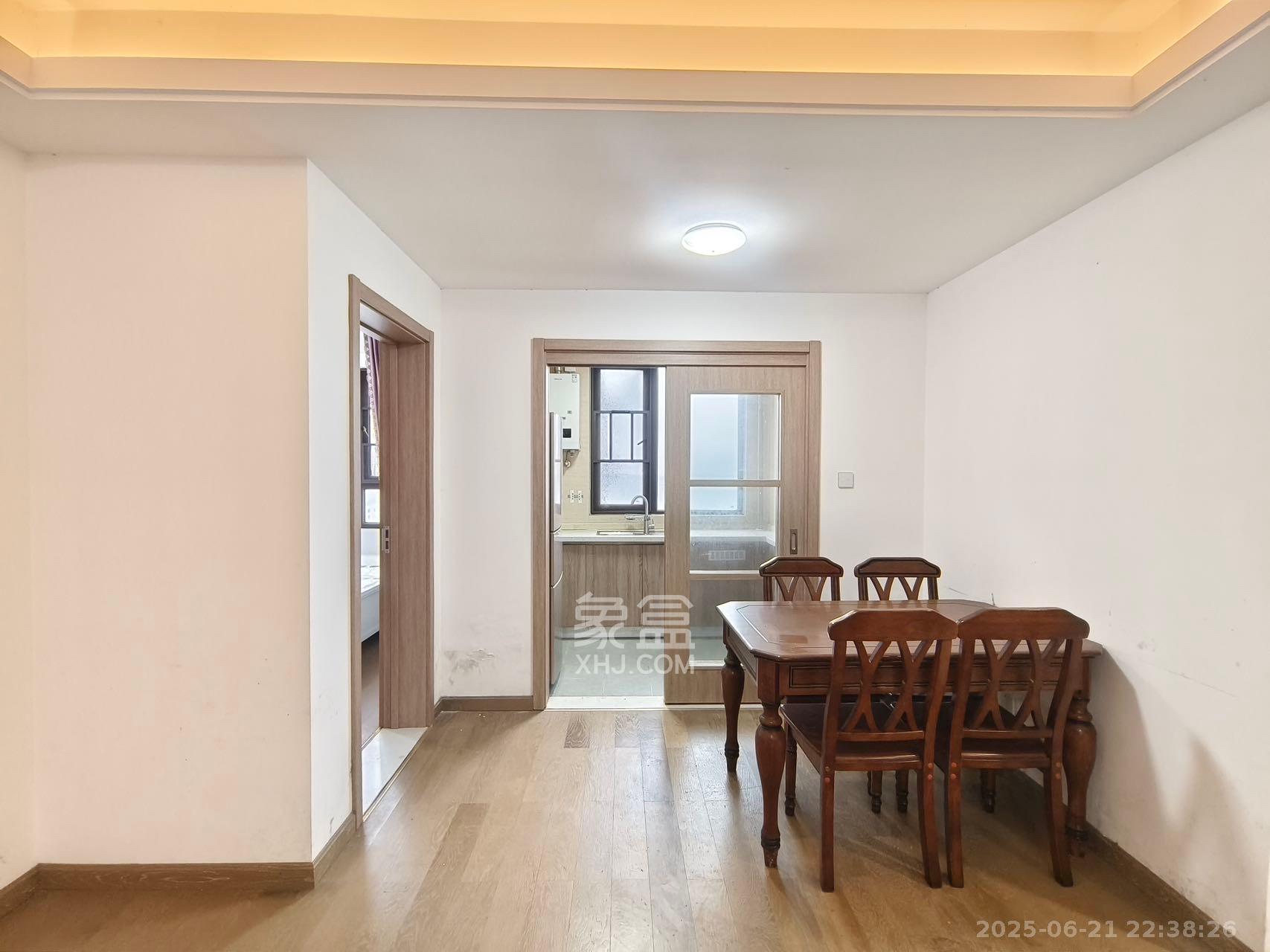 美的翰城 3室2厅2卫 2000.0元/月 美的翰城 3室2厅2卫 2000.0元/月室内图