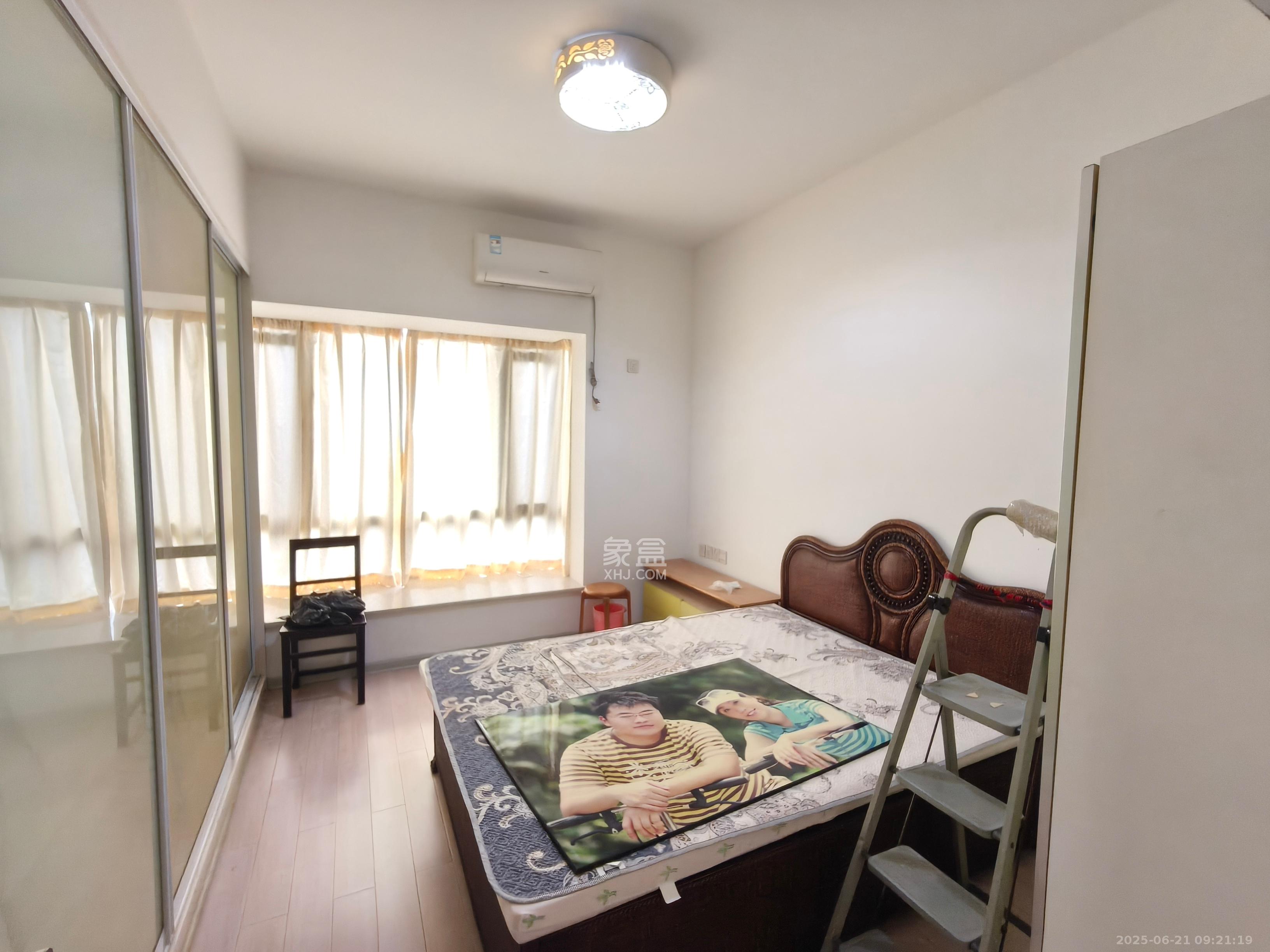 梦网景园  4室2厅2卫   3600.00元/月室内图