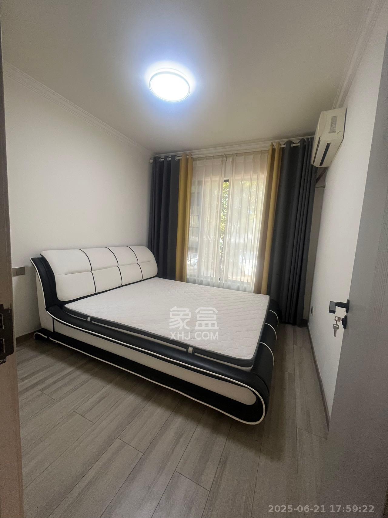 旭辉御府  4室1厅2卫   3200.00元/月室内图