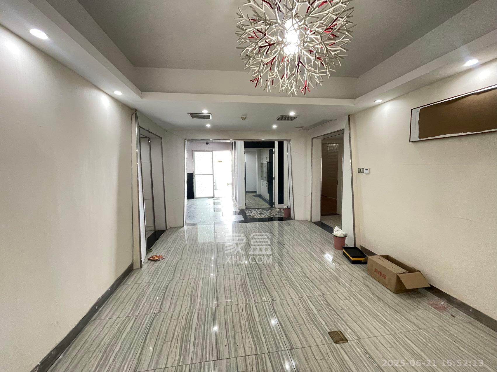 湘江世纪城富湾国际  5室2厅2卫    9500.0元/月室内图