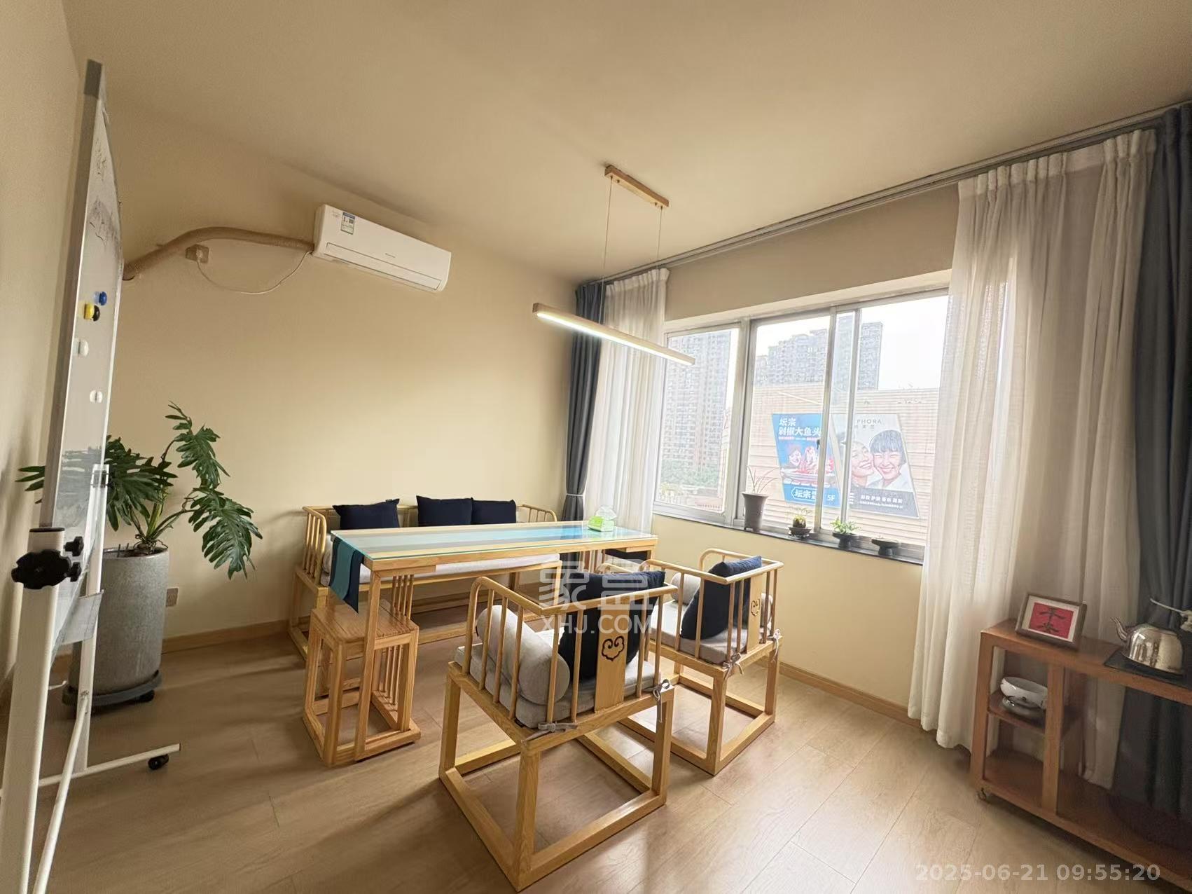 时代帝景  4室2厅1卫   4300.00元/月室内图