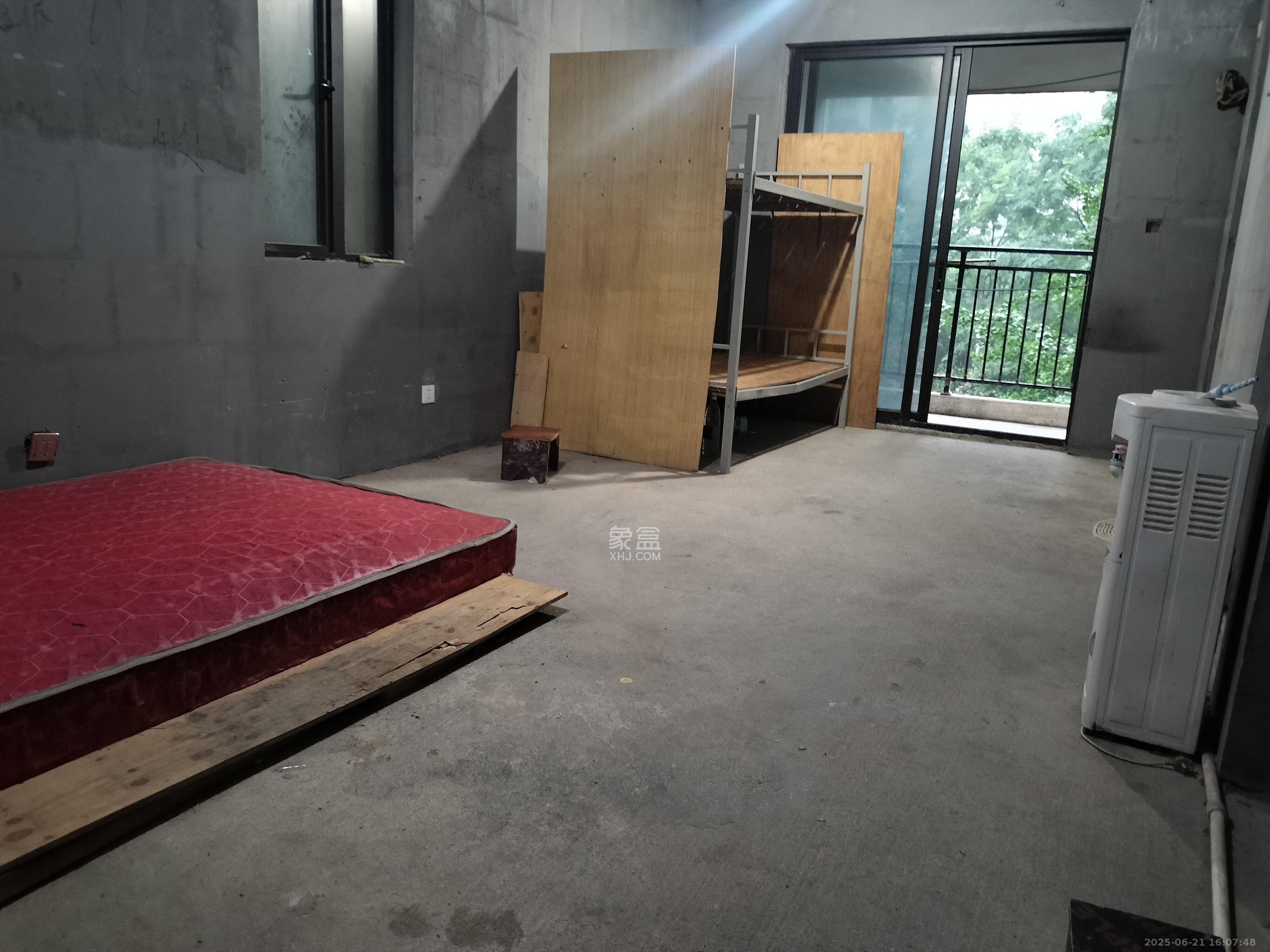 中国铁建梅溪青秀二期  3室2厅2卫    1600.0元/月室内图