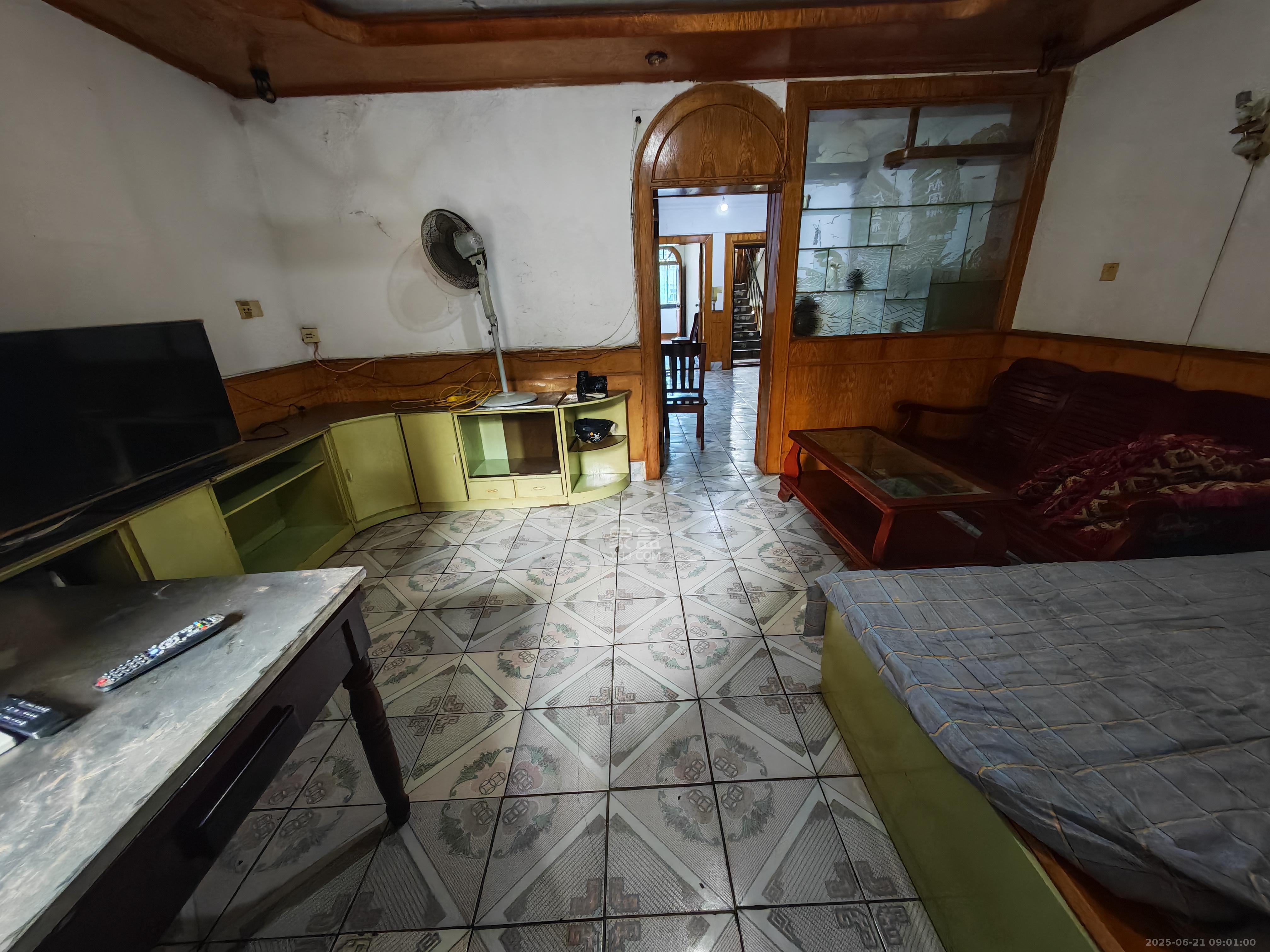 赛福尔公寓 3室1厅1卫 1000.0元/月 赛福尔公寓 3室1厅1卫 1000.0元/月室内图