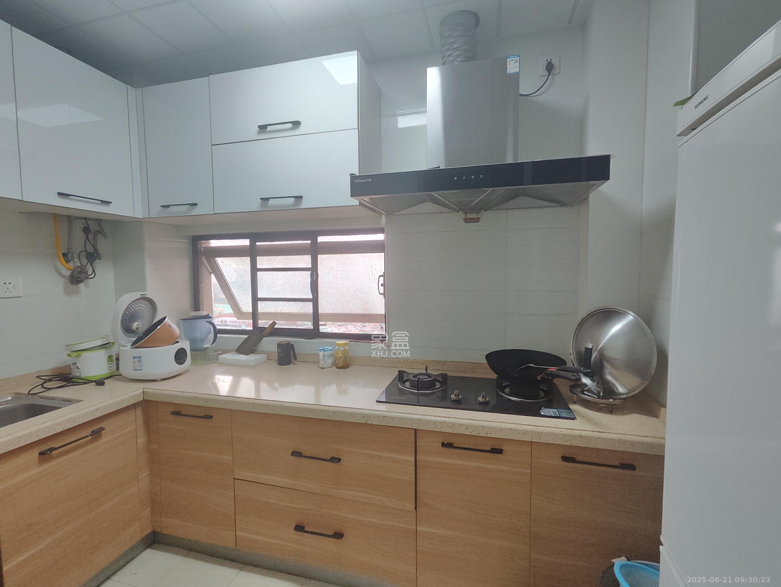 汇金城/嘉华城(二期、三期) 2室2厅1卫 2600.0元/月 汇金城/嘉华城(二期、三期) 2室2厅1卫 2600.0元/月室内图