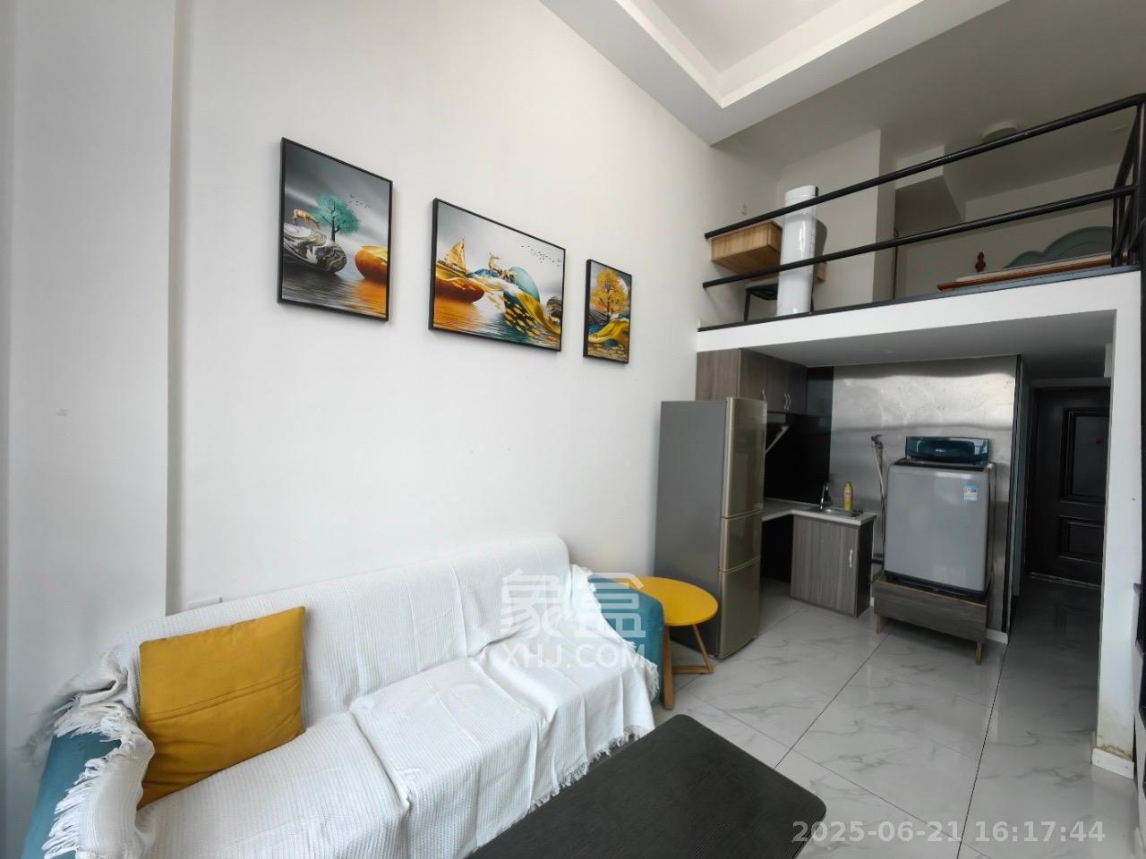 裕天国际商汇中心 1室1厅1卫 1500.0元/月 裕天国际商汇中心 1室1厅1卫 1500.0元/月室内图