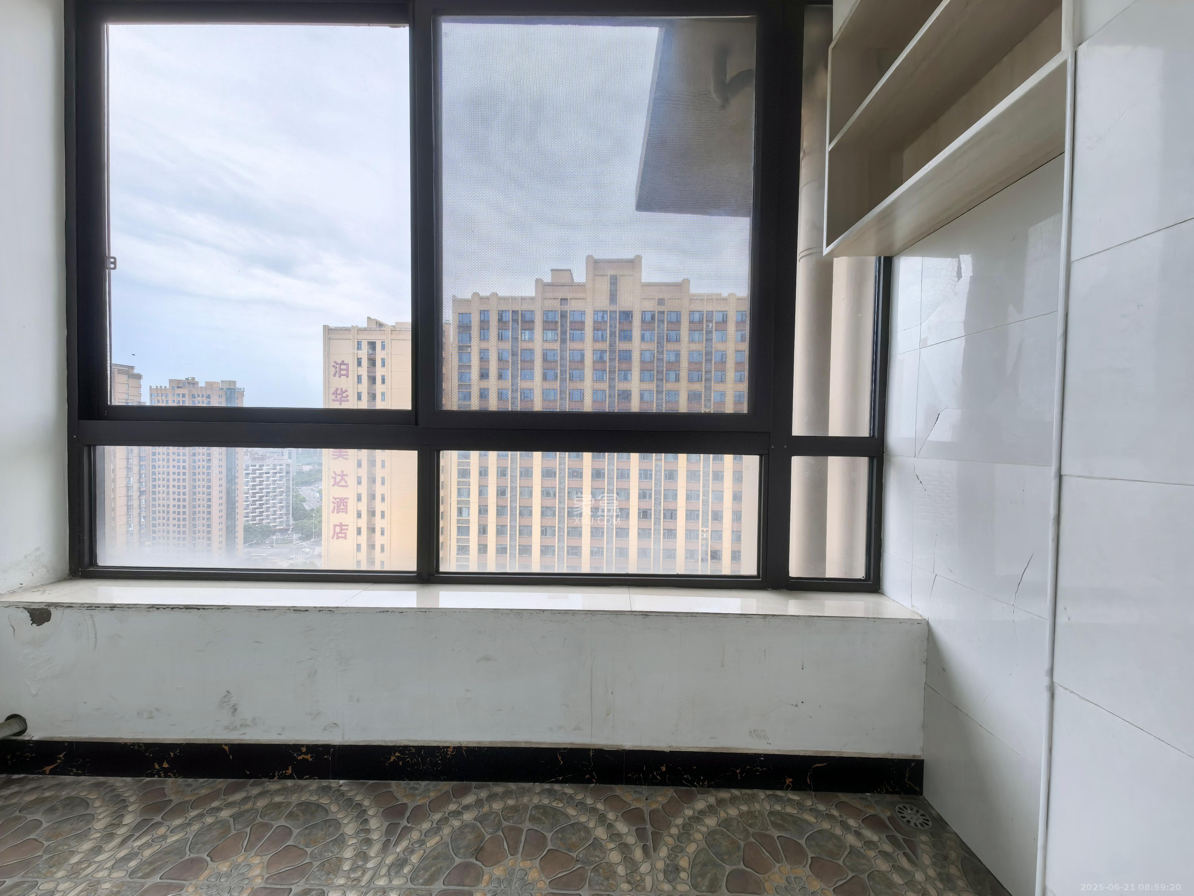 雨花公馆(紫苔名苑) 3室2厅1卫 2500.0元/月 雨花公馆(紫苔名苑) 3室2厅1卫 2500.0元/月室内图