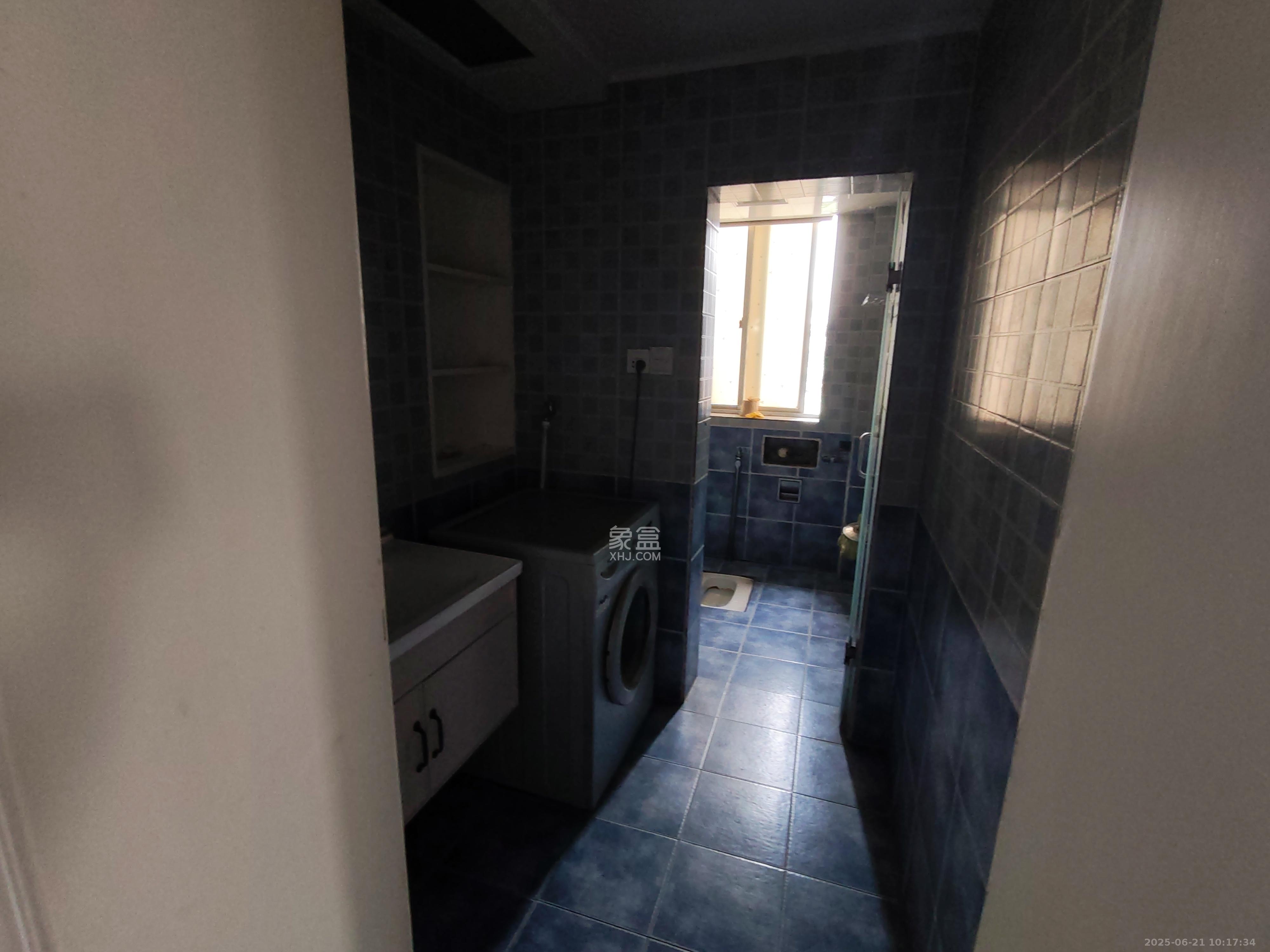 嘉盛奥美城  4室1厅1卫    3500.0元/月室内图