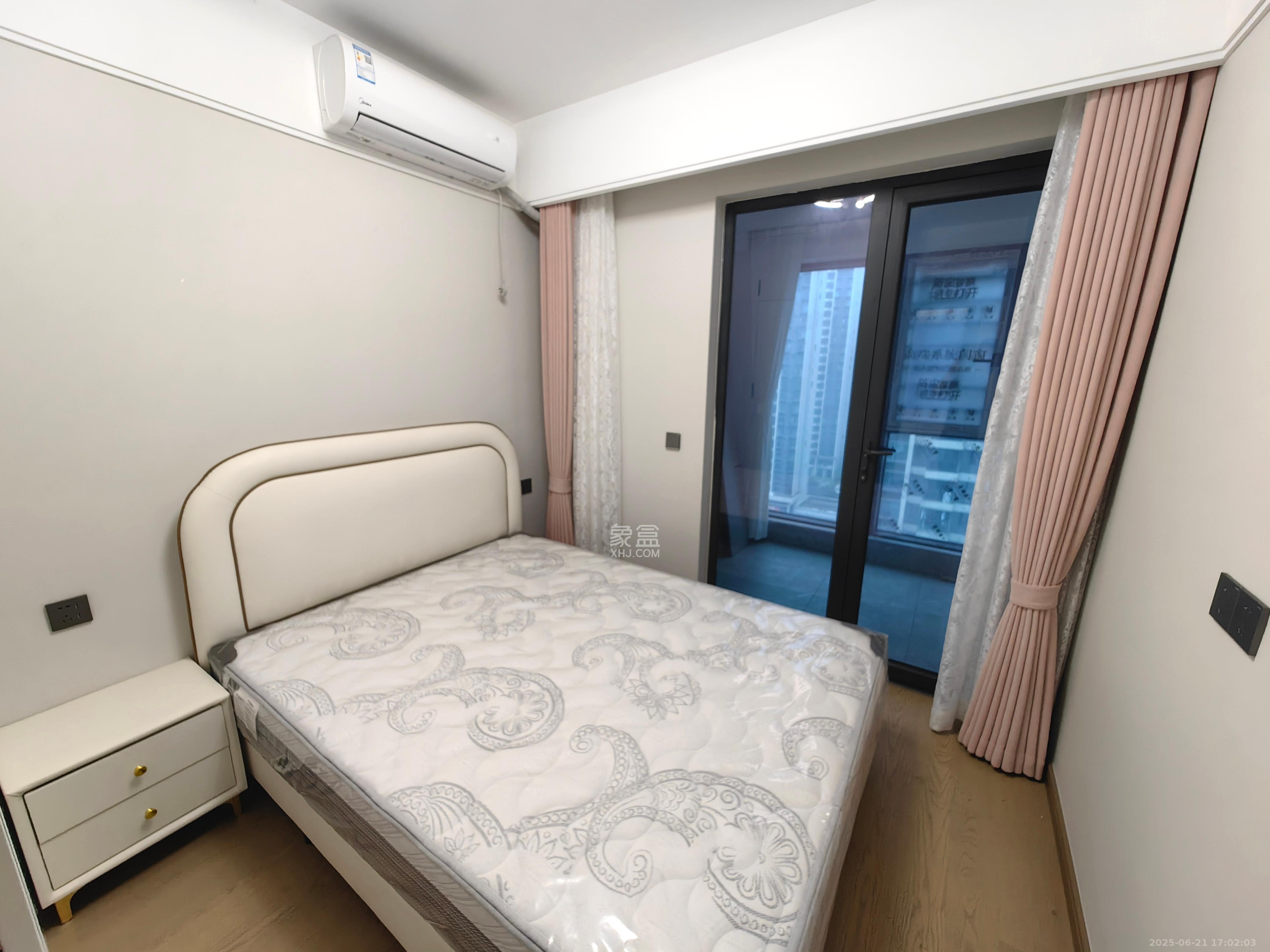 爱家当代境  4室2厅2卫   3600.00元/月室内图