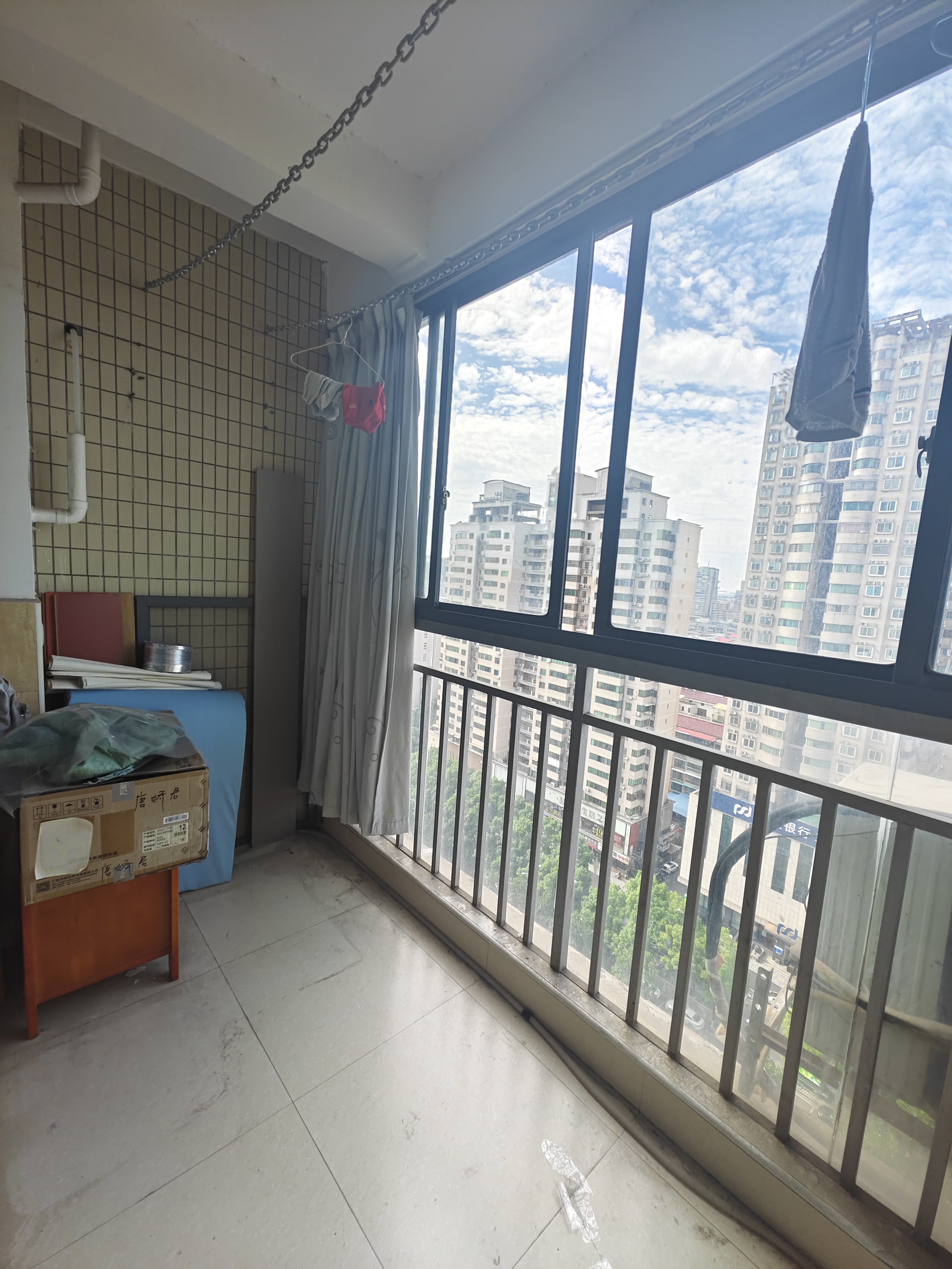 汇景花园 3室2厅2卫 2200.0元/月 汇景花园 3室2厅2卫 2200.0元/月室内图