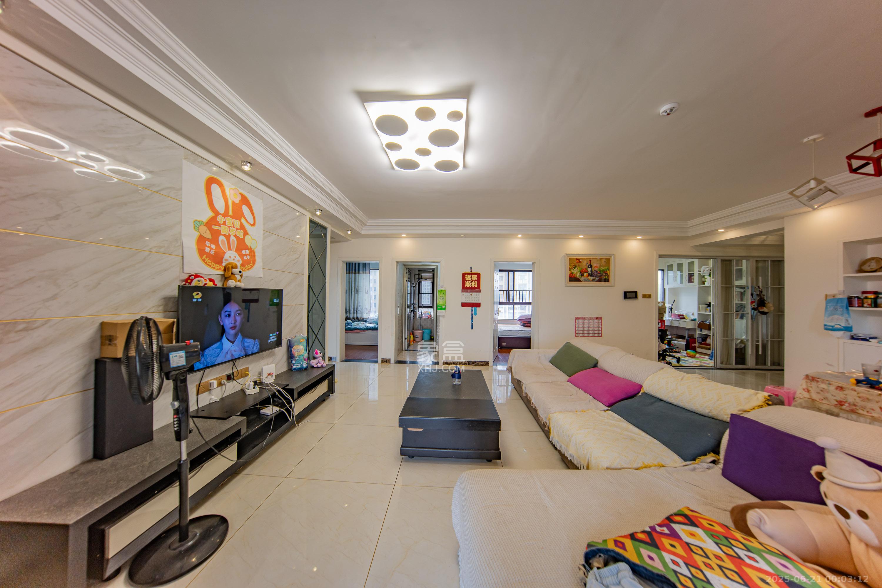 华润橡树湾 4室2厅2卫 102.8万 华润橡树湾 4室2厅2卫 102.8万客厅