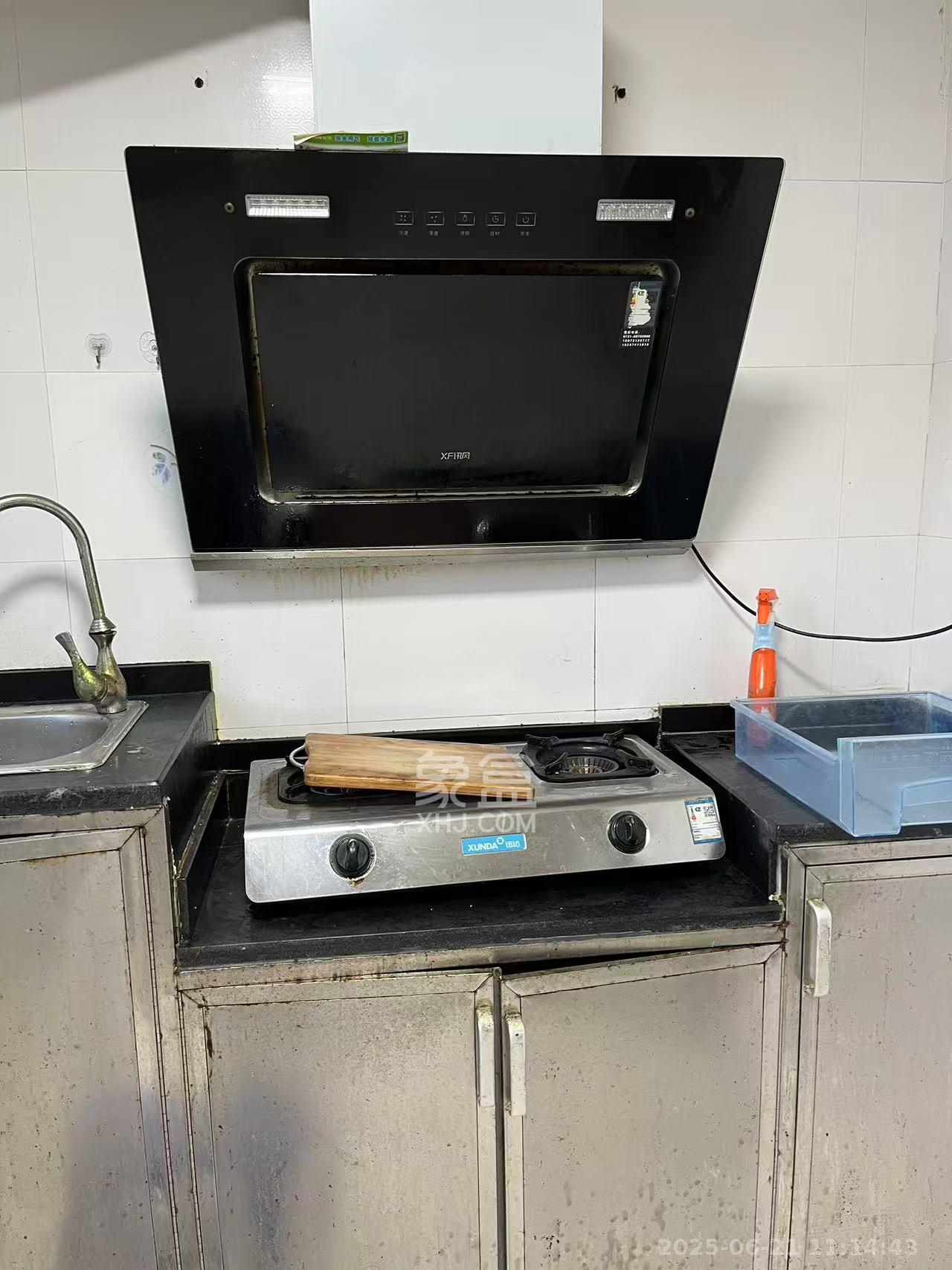 中建五局信和苑三区 2室1厅1卫 1200.0元/月 中建五局信和苑三区 2室1厅1卫 1200.0元/月室内图