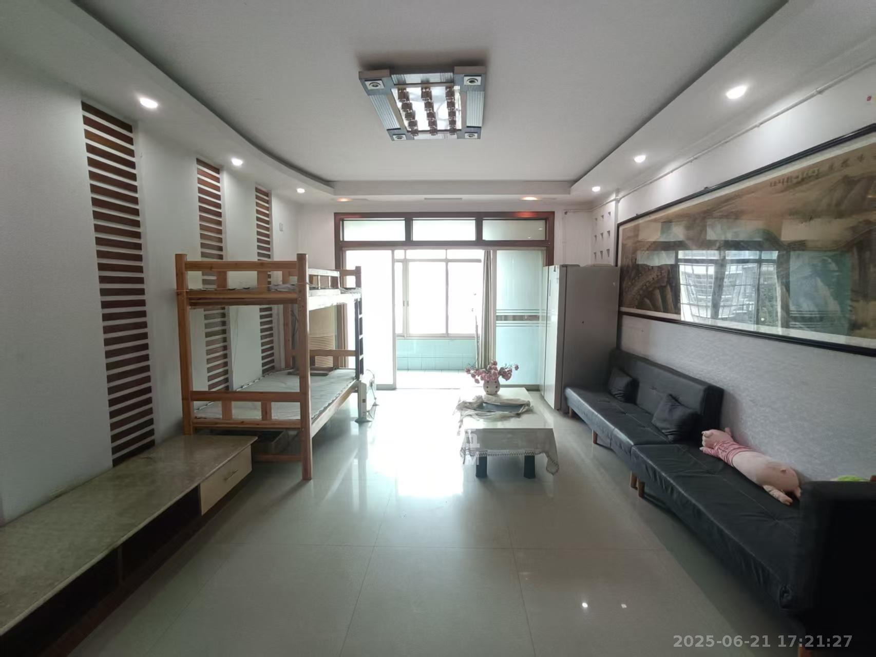 洞井一小区  3室2厅2卫    2000.0元/月室内图