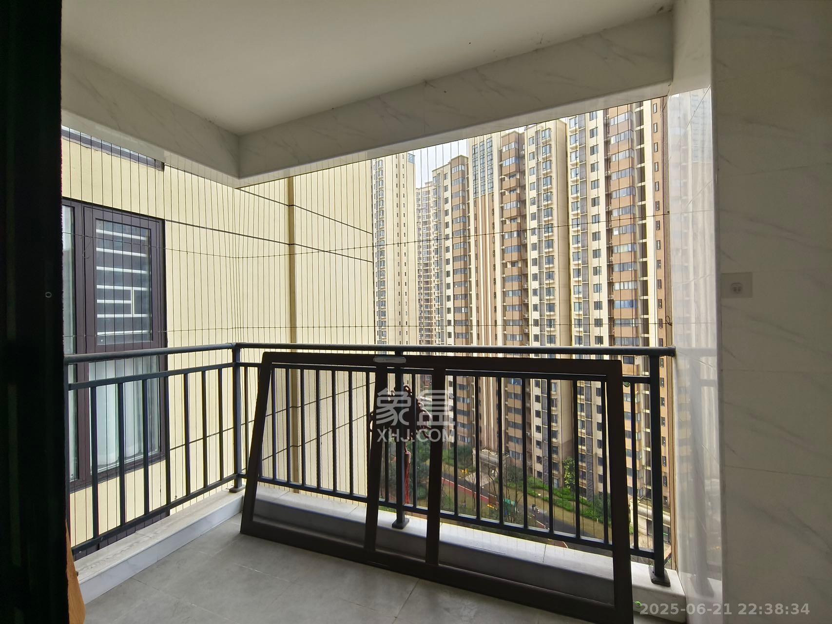 美的翰城 3室2厅2卫 2000.0元/月 美的翰城 3室2厅2卫 2000.0元/月室内图