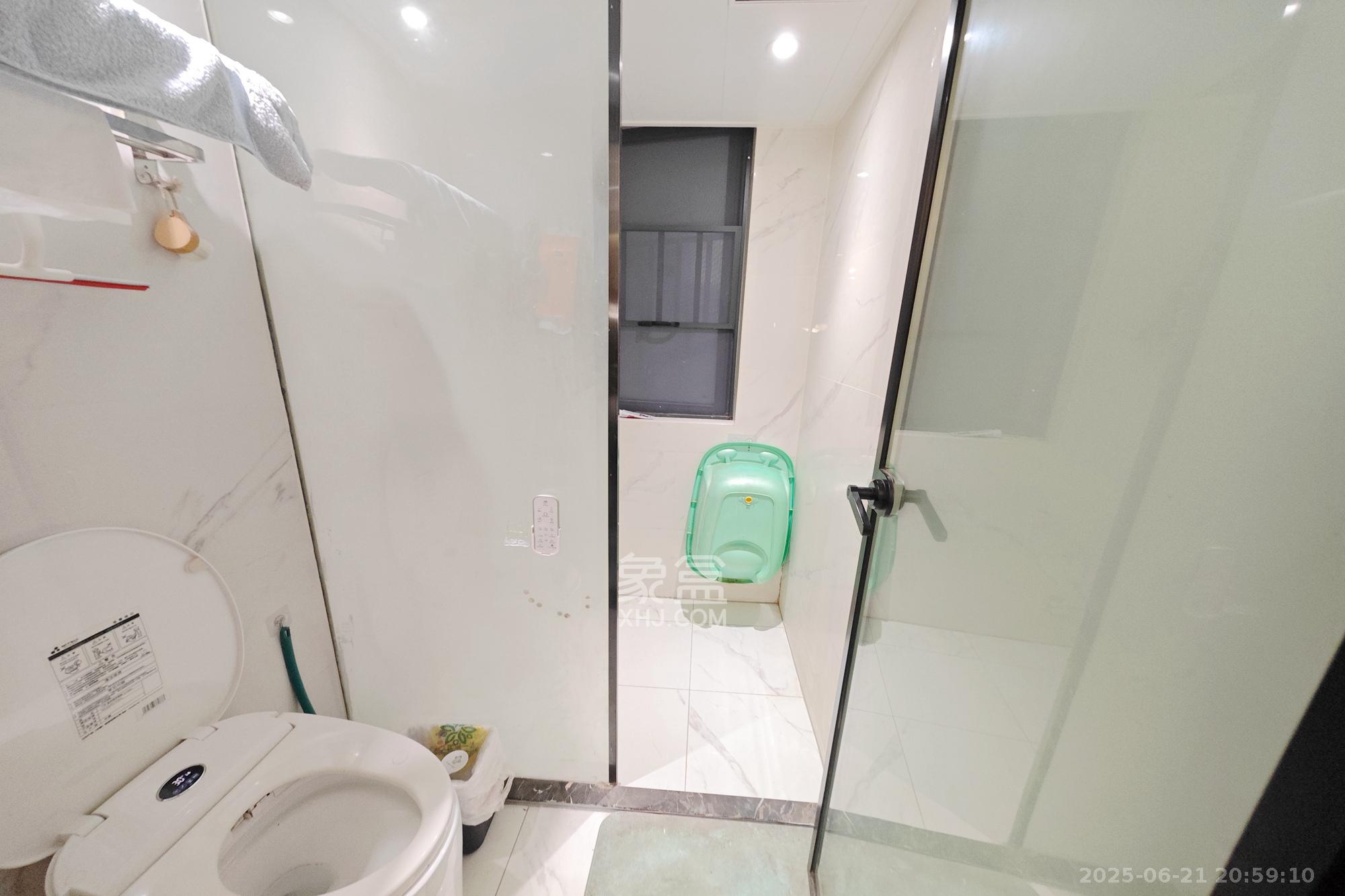 建发中央悦府  5室2厅2卫   225.00万其他