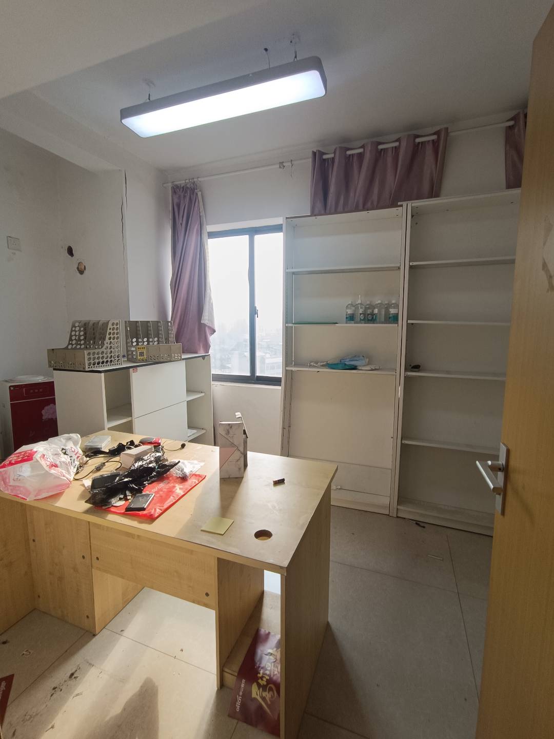 黄金大厦 3室2厅1卫 4200.0元/月 黄金大厦 3室2厅1卫 4200.0元/月室内图