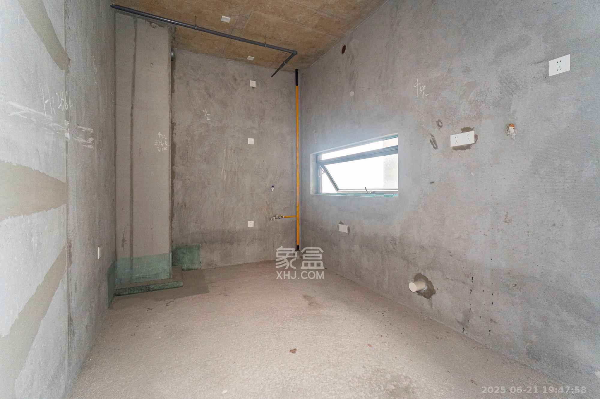 和顺府  4室2厅2卫    101.8万 和顺府  4室2厅2卫    101.8万厨房