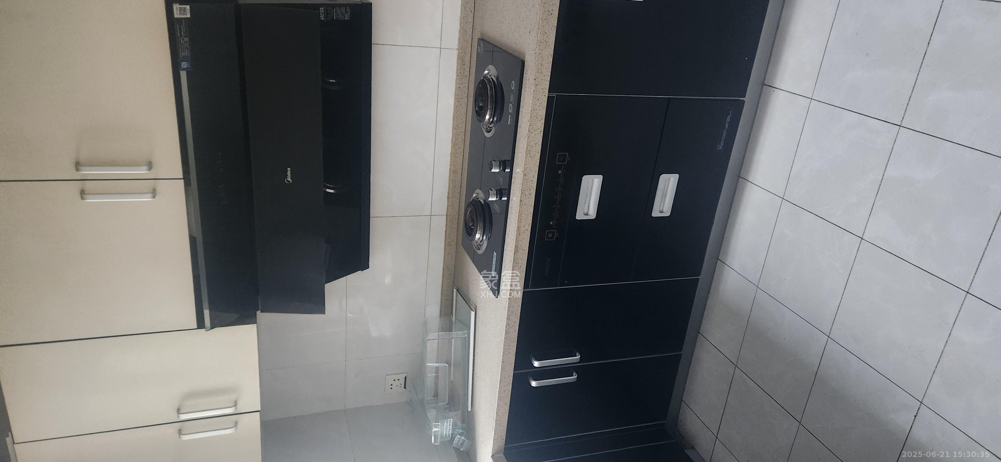 万里时代 3室2厅1卫 2900.0元/月 万里时代 3室2厅1卫 2900.0元/月室内图