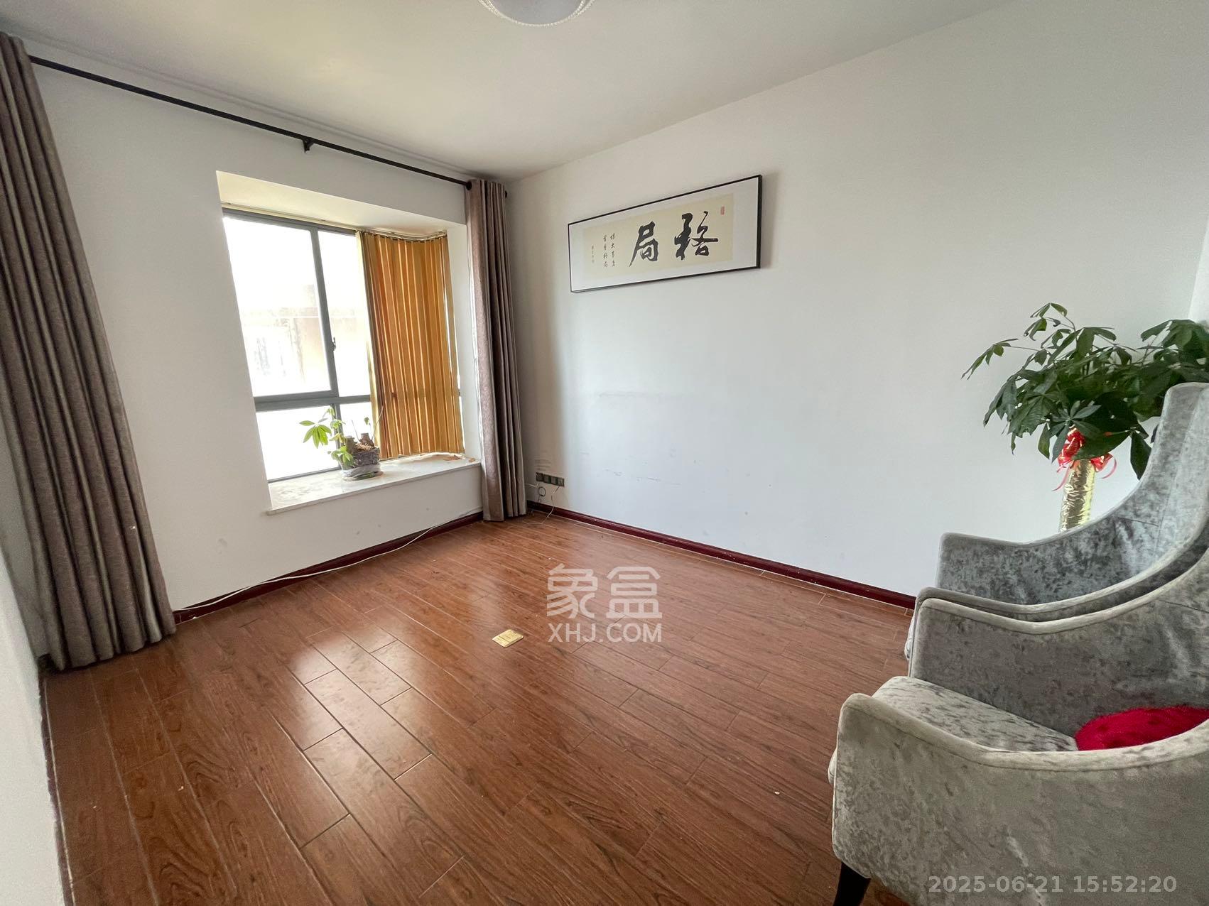 湘江世纪城富湾国际  5室2厅2卫    9500.0元/月室内图