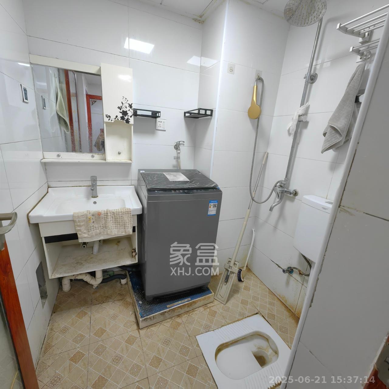 中山大厦（广阔大厦）  2室1厅1卫   2200.00元/月室内图