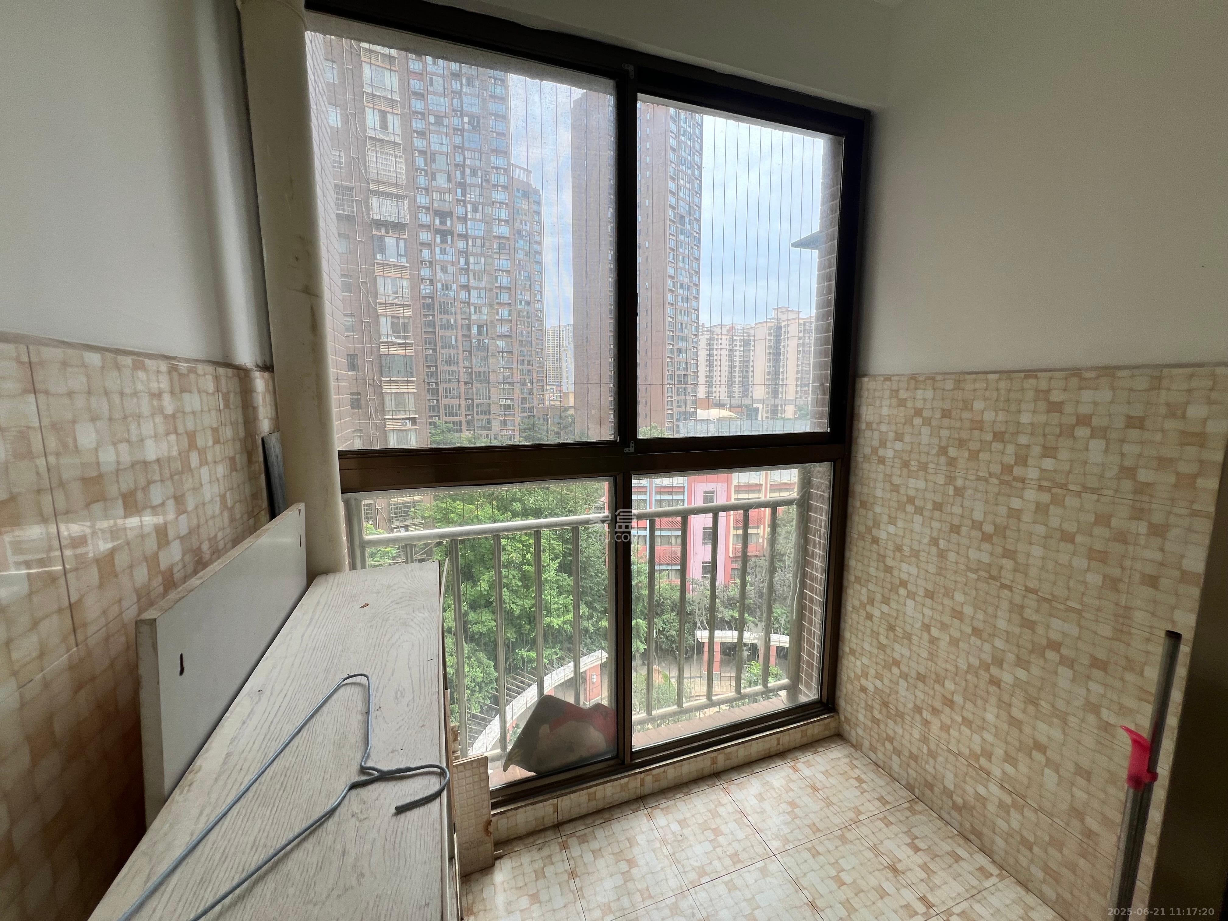 富兴嘉城(富兴汇中央) 3室2厅2卫 2500.0元/月 富兴嘉城(富兴汇中央) 3室2厅2卫 2500.0元/月室内图