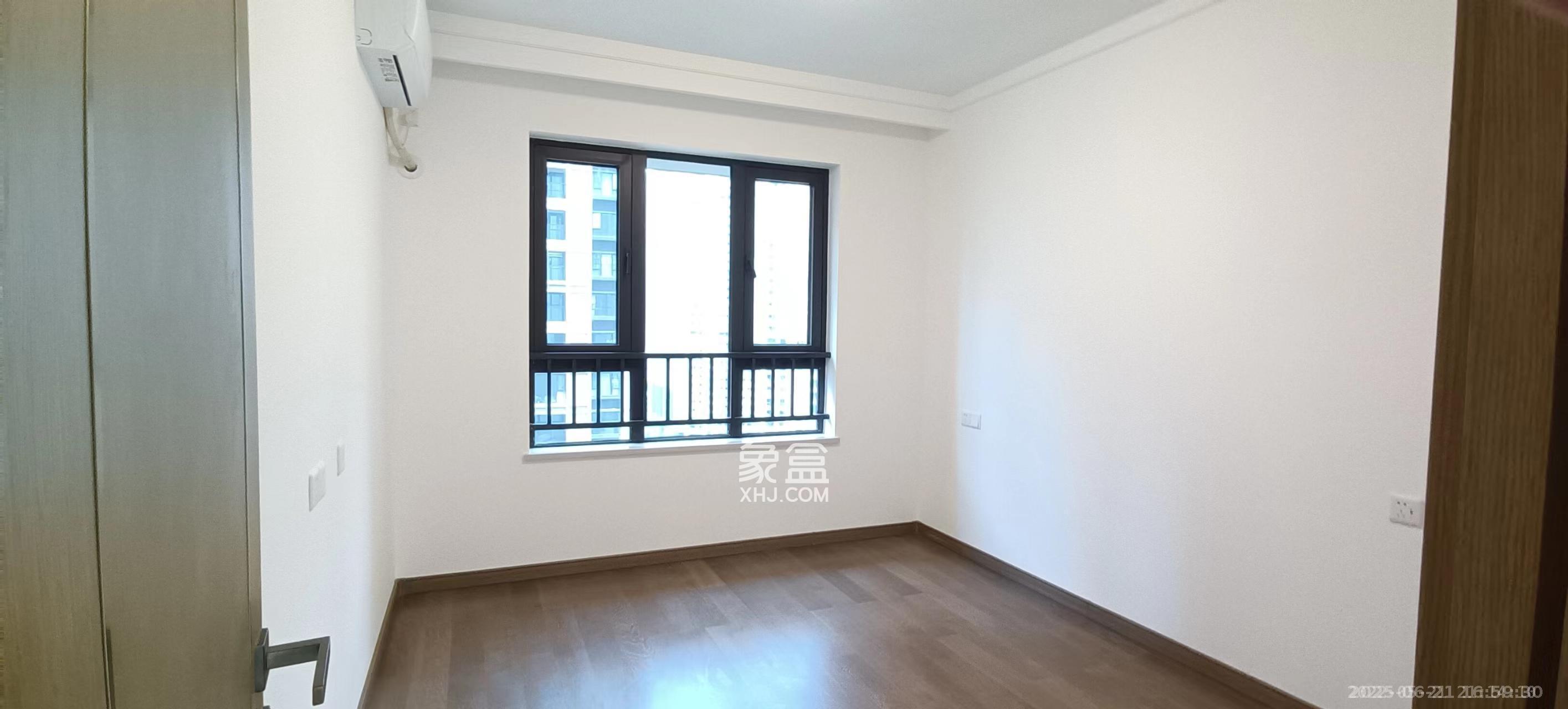 龙湖铂金中心（龙湖春江郦城）  3室1厅1卫    3500.0元/月室内图1