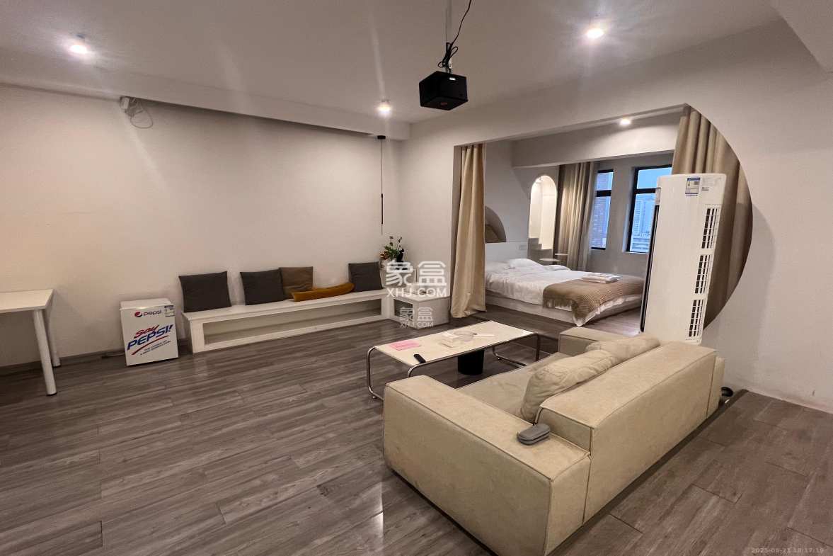 湘域城邦(湘域国际中心) 3室2厅1卫 4500.0元/月 湘域城邦(湘域国际中心) 3室2厅1卫 4500.0元/月室内图