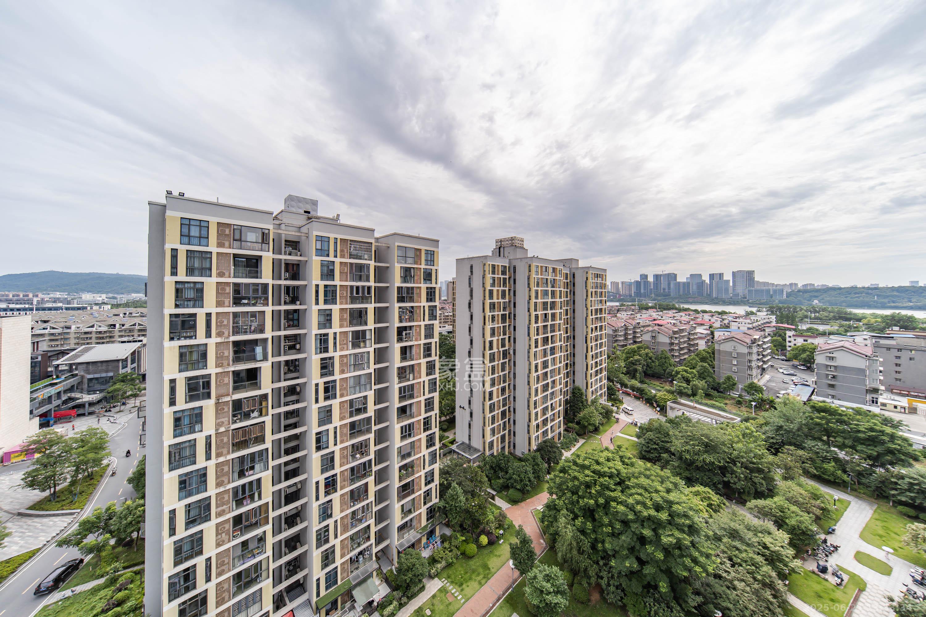 阳光100一期、四五期 3室2厅1卫 95.0万 阳光100一期、四五期 3室2厅1卫 95.0万其他