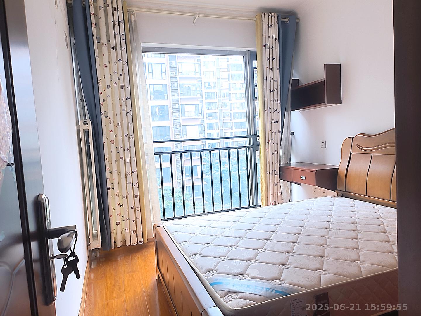 怡海星城 3室2厅2卫 2500.0元/月 怡海星城 3室2厅2卫 2500.0元/月室内图