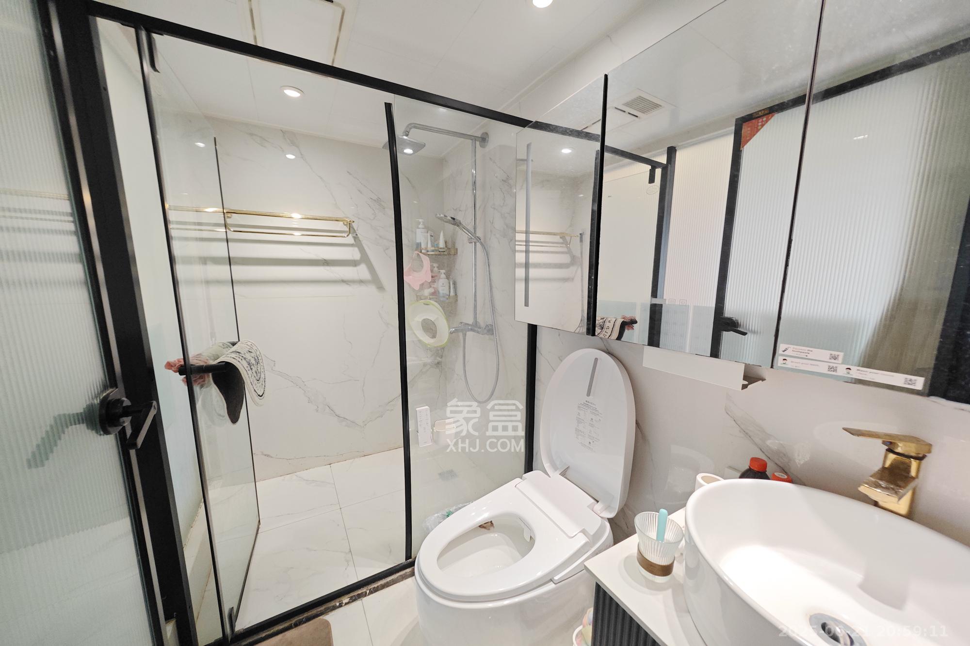 建发中央悦府  5室2厅2卫   225.00万其他