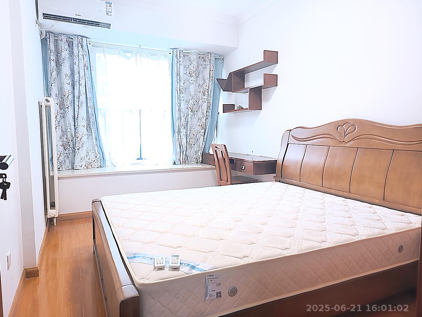 怡海星城 3室2厅2卫 2500.0元/月 怡海星城 3室2厅2卫 2500.0元/月室内图