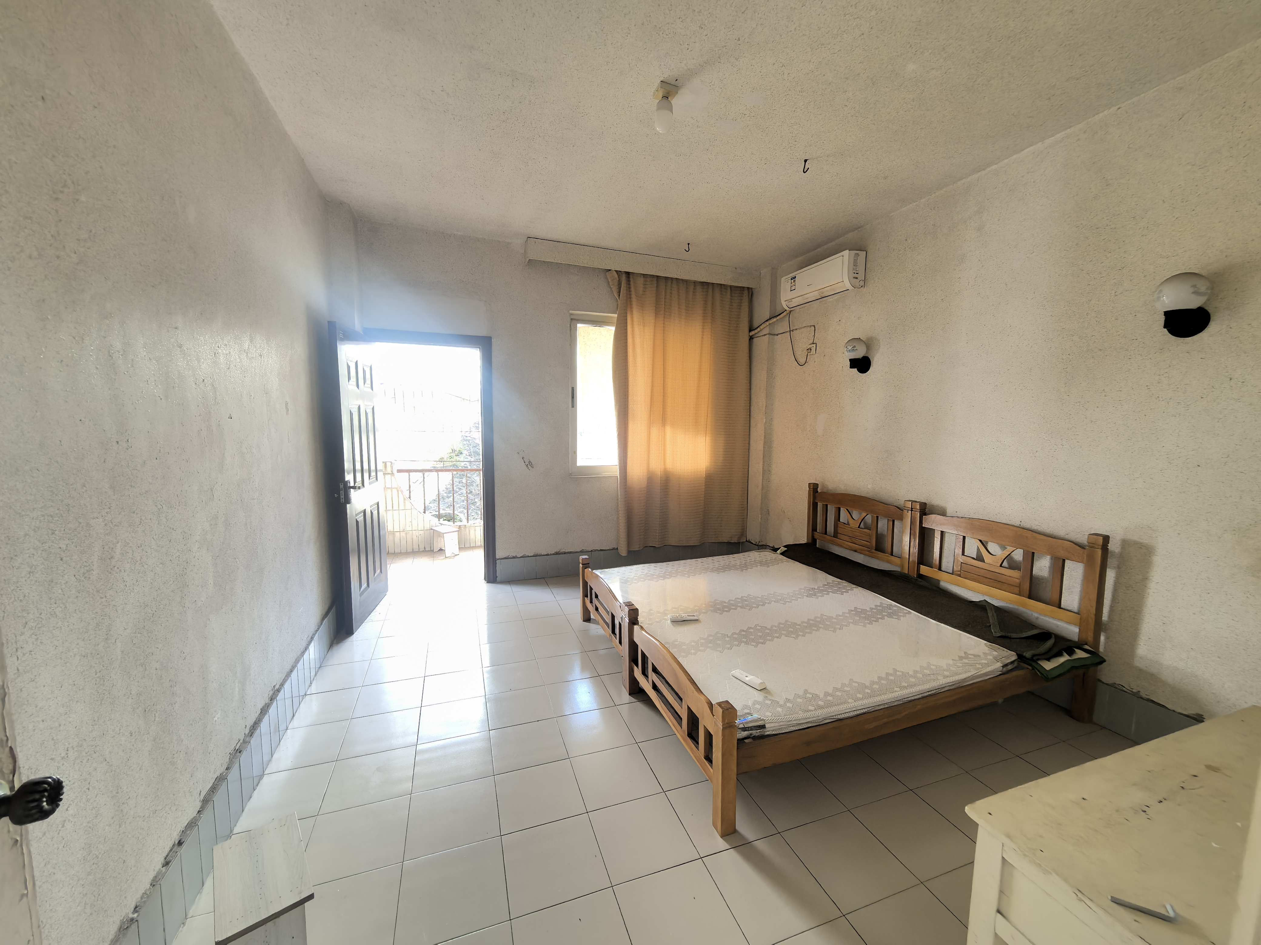 金海大院  3室2厅1卫    78.0万 金海大院  3室2厅1卫    78.0万客厅