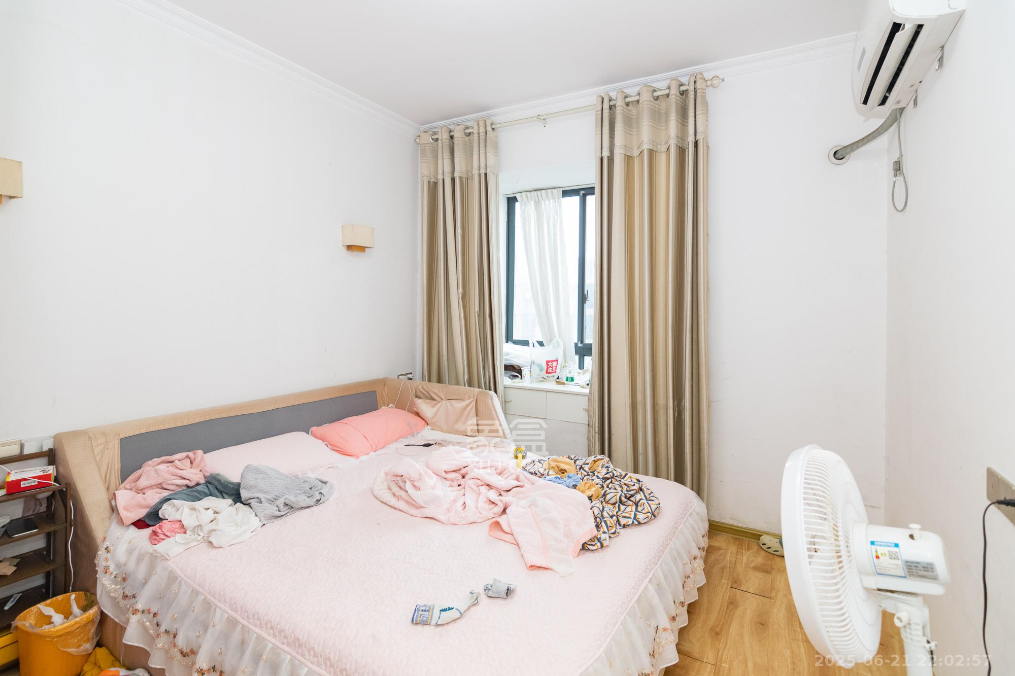 联诚国际城  2室2厅1卫    40.0万 联诚国际城  2室2厅1卫    40.0万卧室