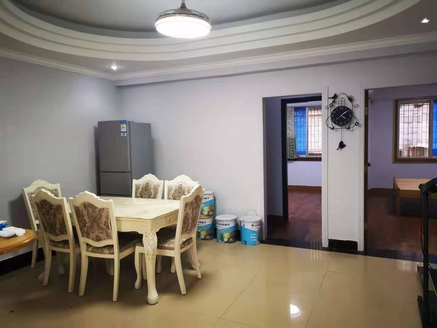 群芳花园 3室2厅2卫 2600.0元/月 群芳花园 3室2厅2卫 2600.0元/月室内图