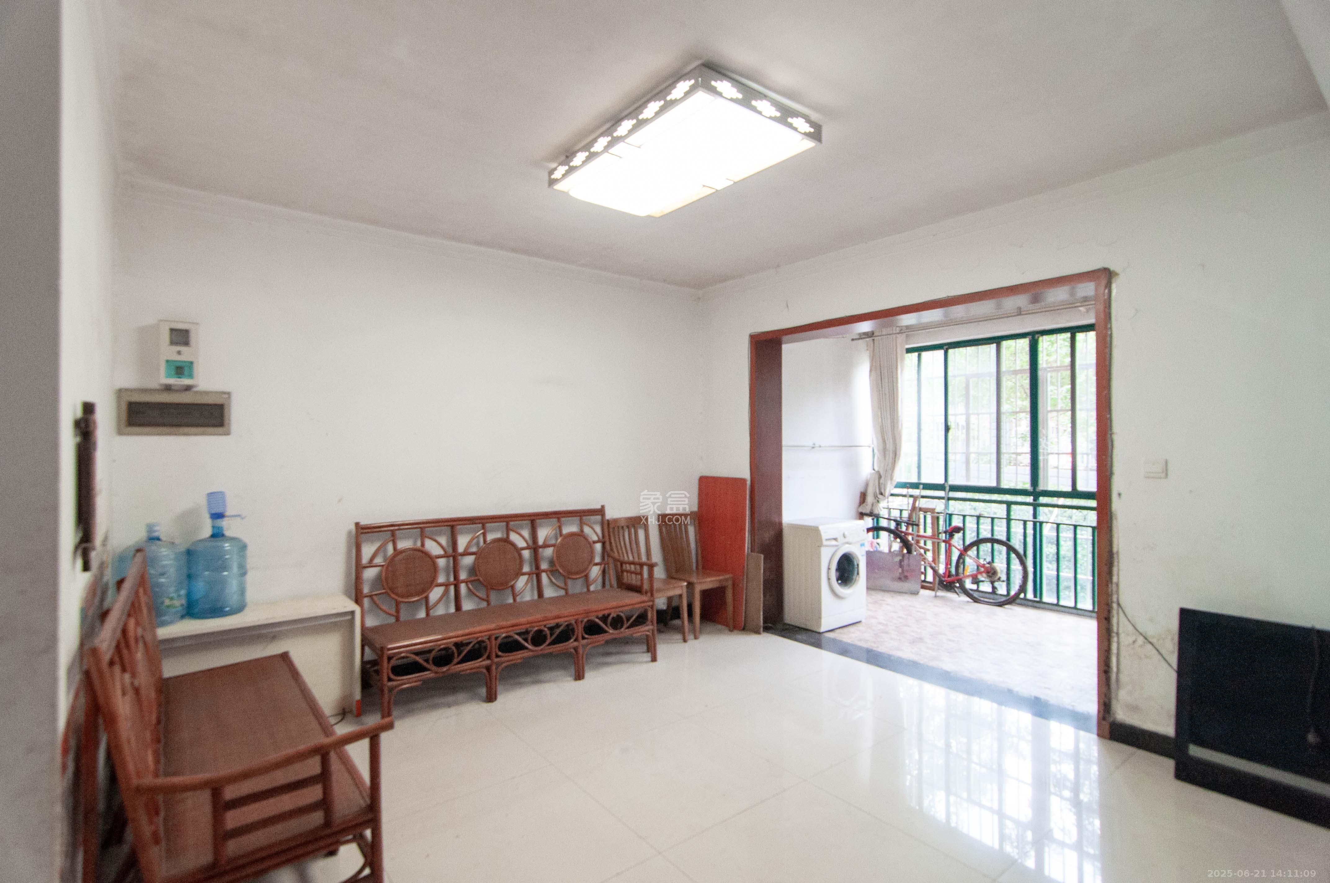 望兴景园一期 3室2厅1卫 86.0万 望兴景园一期 3室2厅1卫 86.0万客厅