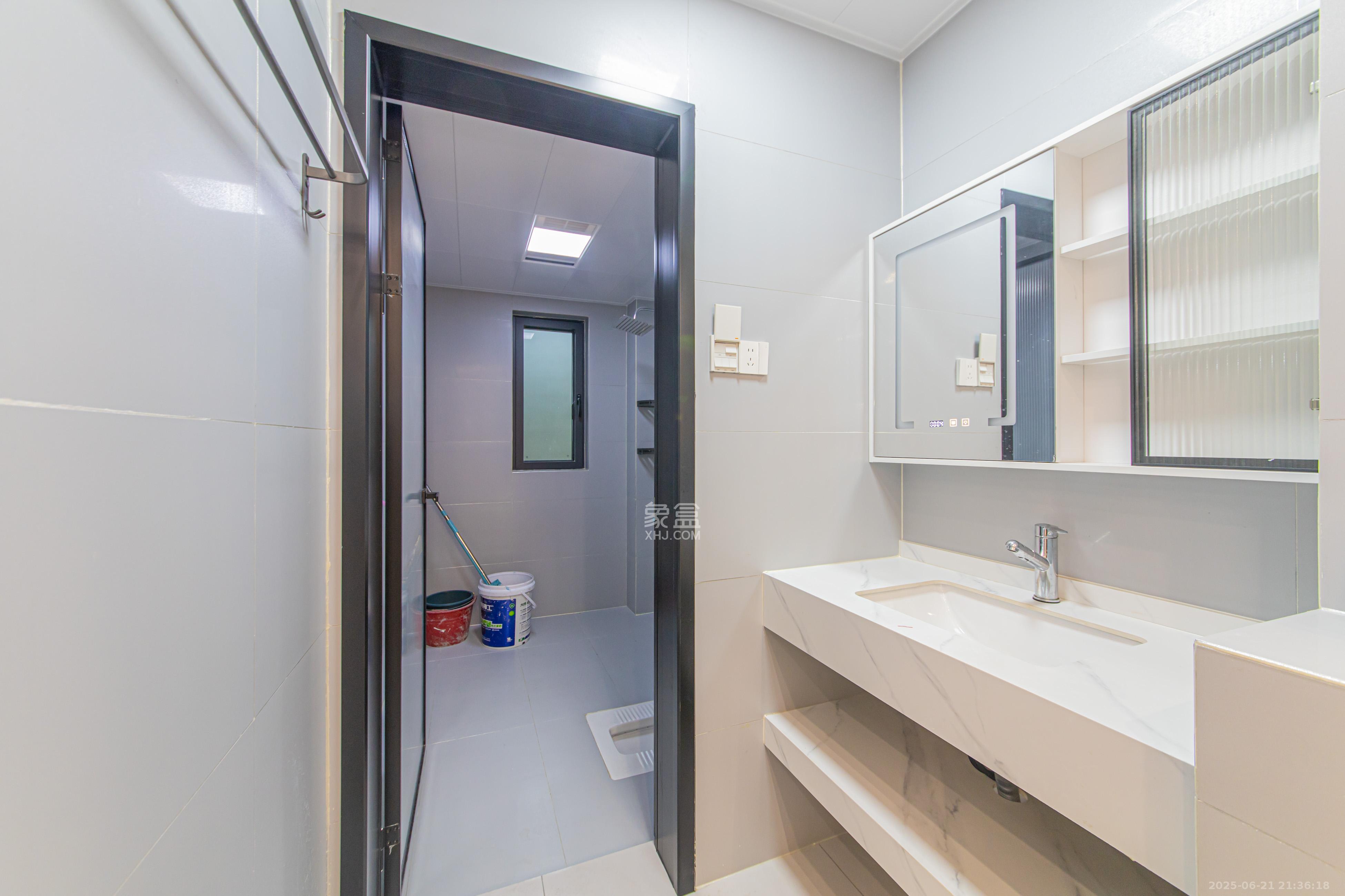 北辰中央公园E区 4室2厅2卫 155.0万 北辰中央公园E区 4室2厅2卫 155.0万卫生间