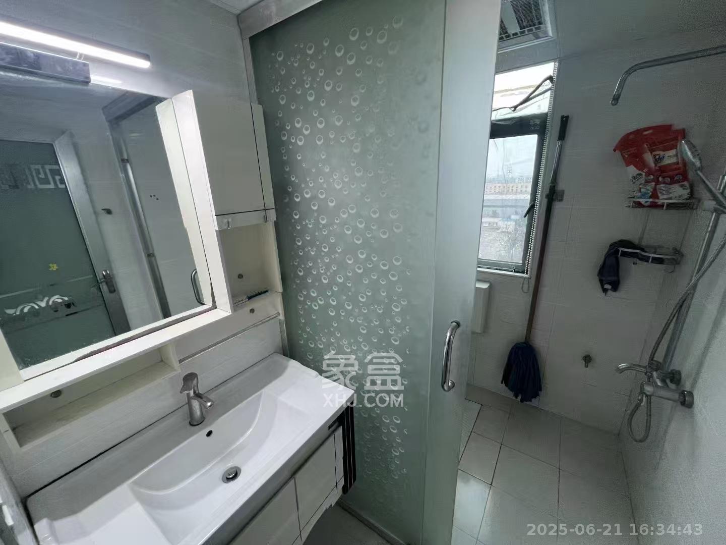 莱茵城  2室2厅1卫    1500.0元/月室内图