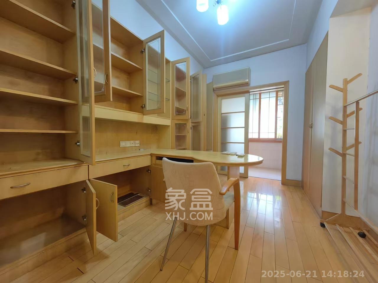 省水院宿舍  3室2厅1卫   3500.00元/月室内图