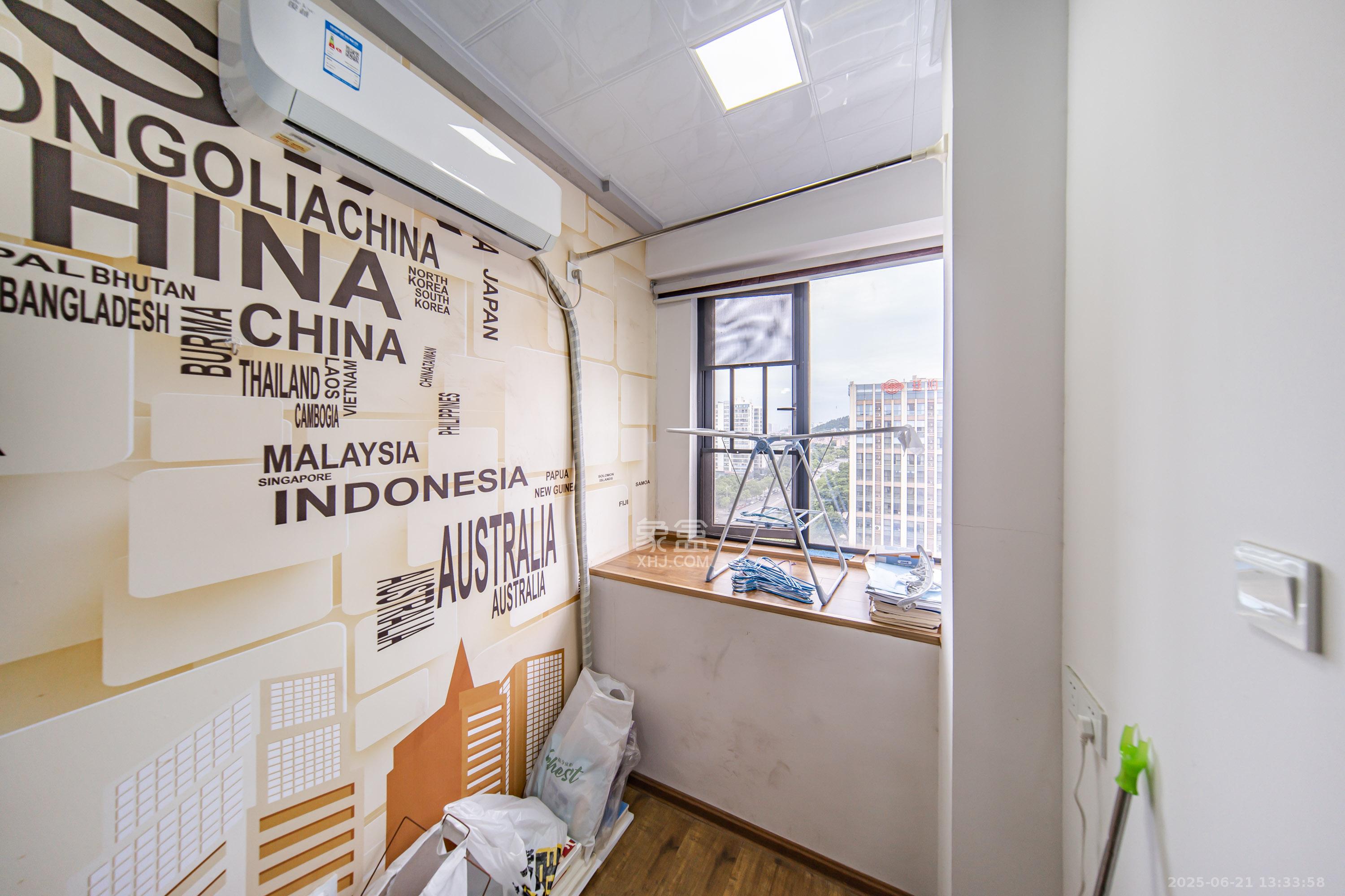 中南壹号院  1室1厅1卫    32.0万阳台