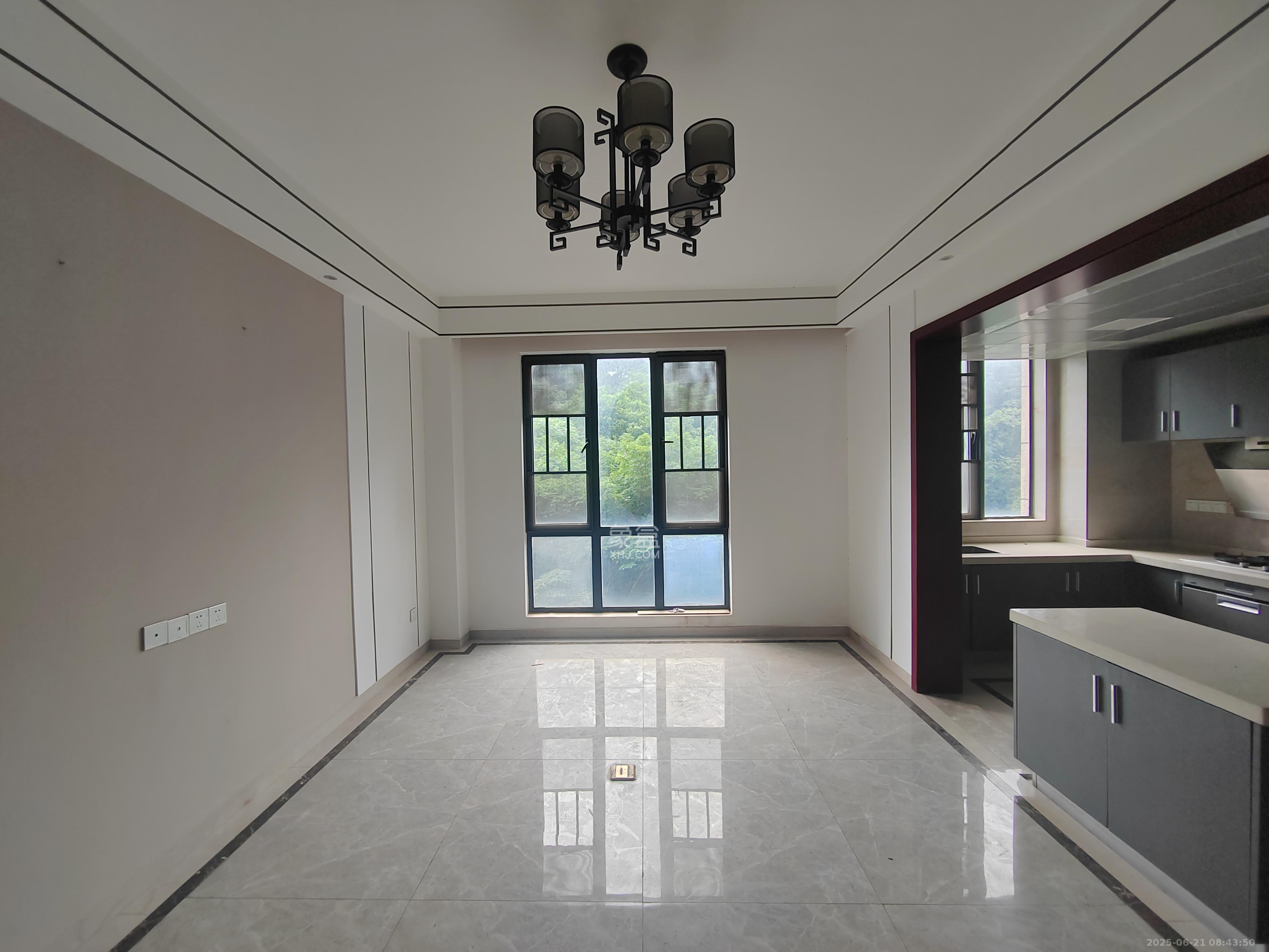 保利城(中航城国际社区、郡原美村) 4室2厅1卫 3800.0元/月 保利城(中航城国际社区、郡原美村) 4室2厅1卫 3800.0元/月室内图