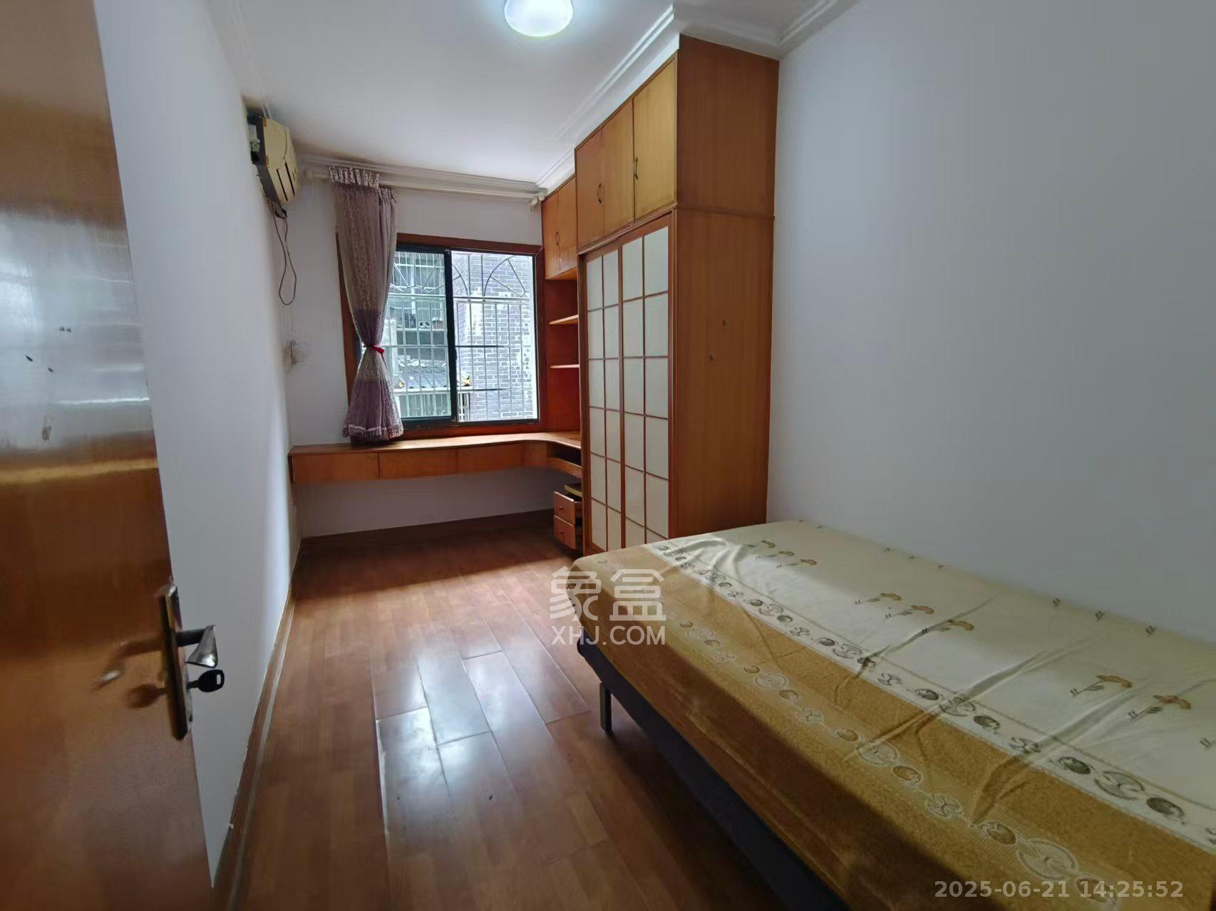 高正街散盘  2室2厅1卫    2100.0元/月 高正街散盘  2室2厅1卫    2100.0元/月室内图