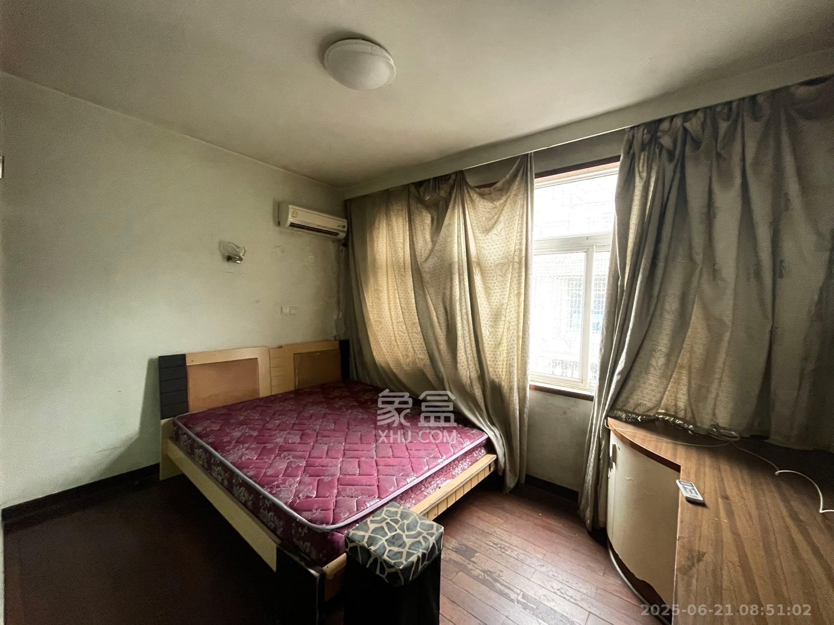 火炬村 3室1厅1卫 1500.0元/月 火炬村 3室1厅1卫 1500.0元/月室内图