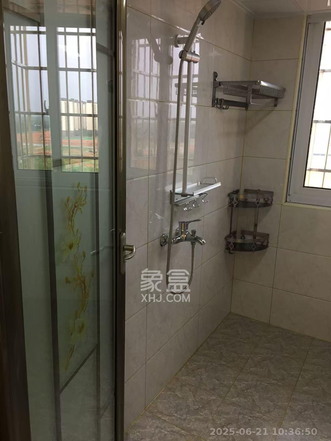 和康园小区  2室2厅1卫   1800.00元/月室内图