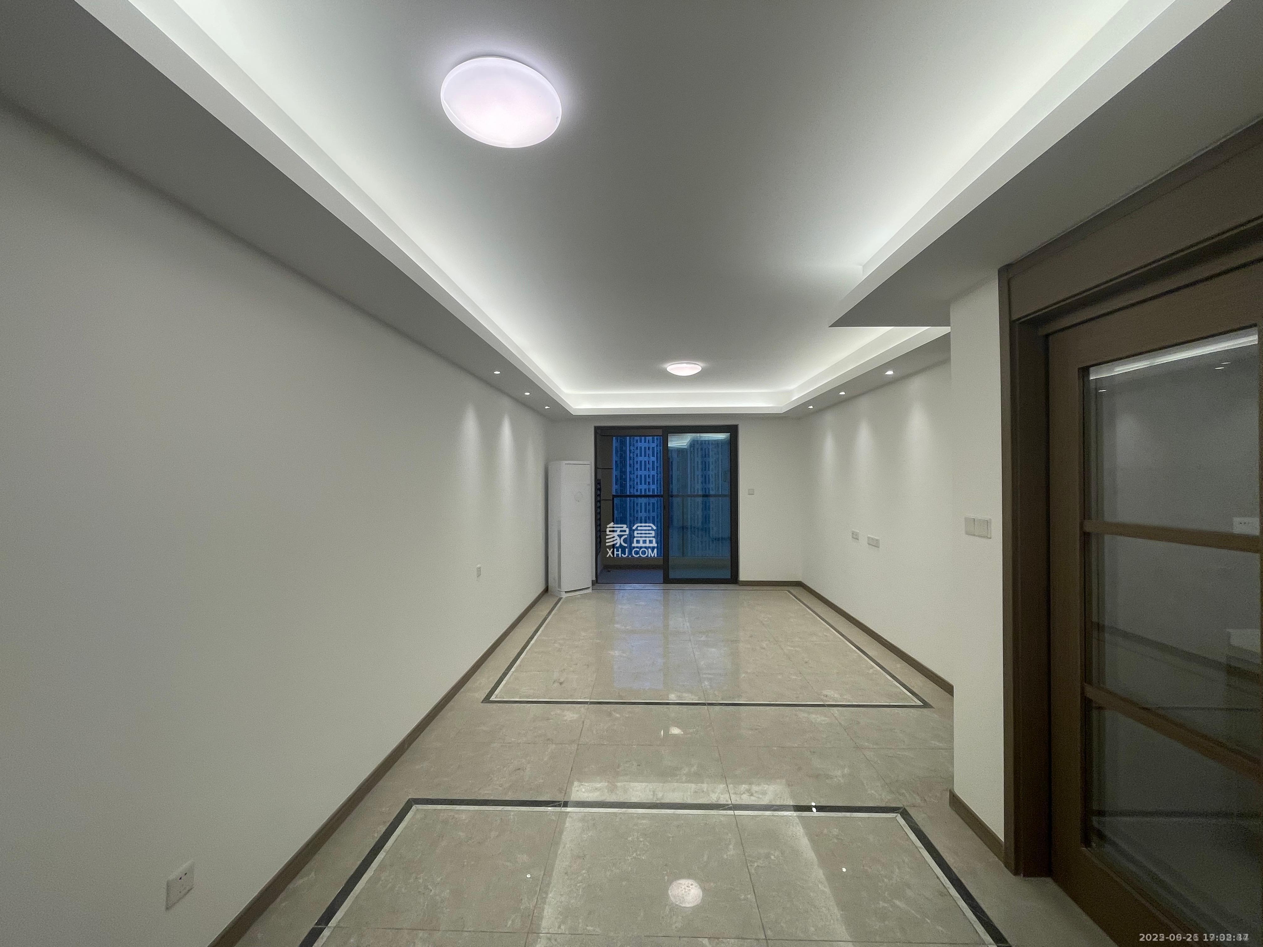 龙湖铂金中心(龙湖春江郦城) 3室2厅2卫 4200.0元/月 龙湖铂金中心(龙湖春江郦城) 3室2厅2卫 4200.0元/月室内图