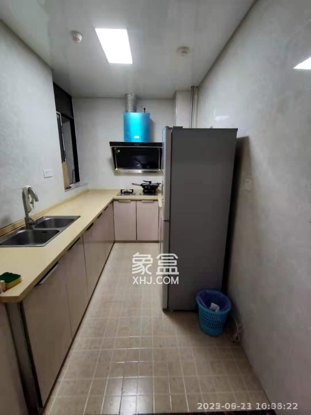 南山雍江汇(滨江国际新城) 3室2厅1卫 3200.0元/月 南山雍江汇(滨江国际新城) 3室2厅1卫 3200.0元/月室内图