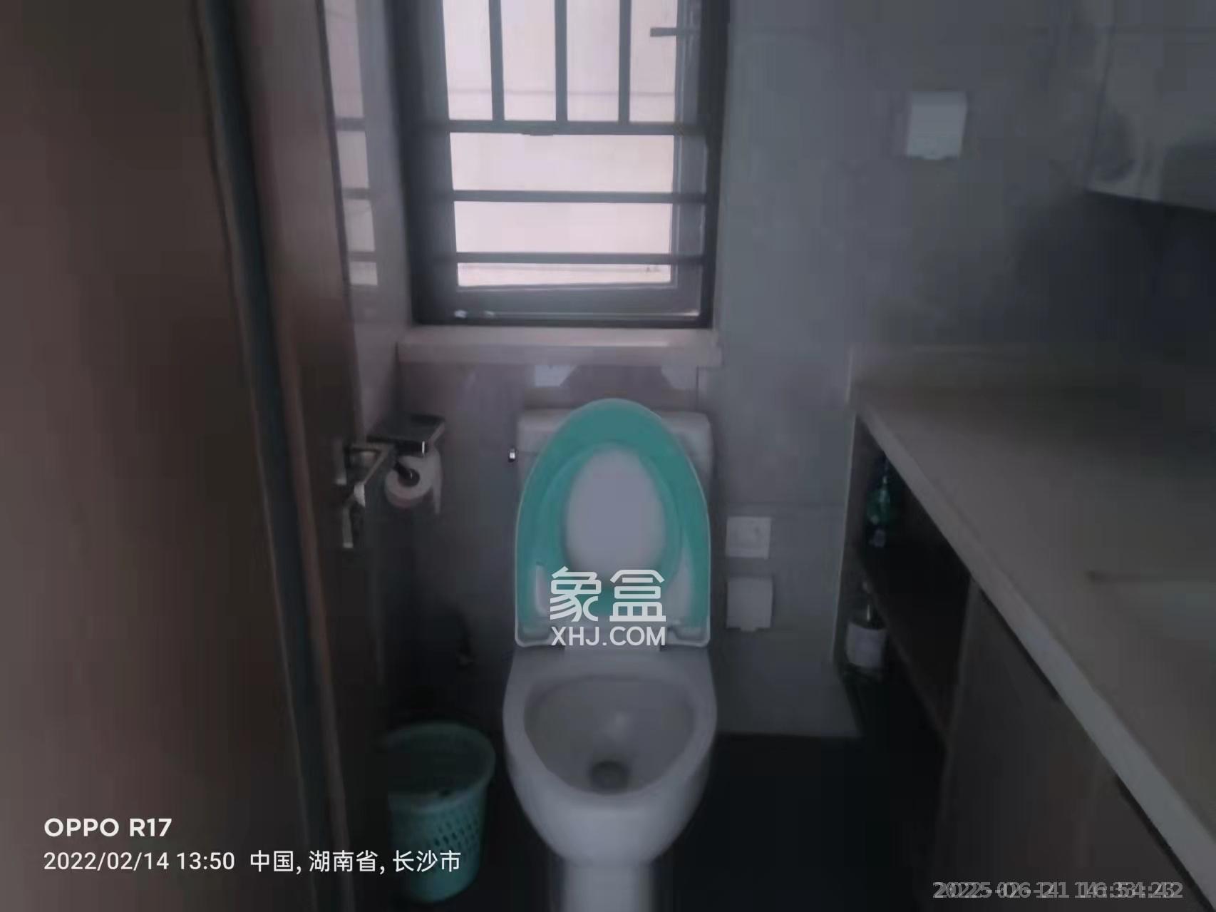 龙湖铂金中心(龙湖春江郦城)  3室2厅2卫    4300.0元/月 龙湖铂金中心(龙湖春江郦城)  3室2厅2卫    4300.0元/月室内图