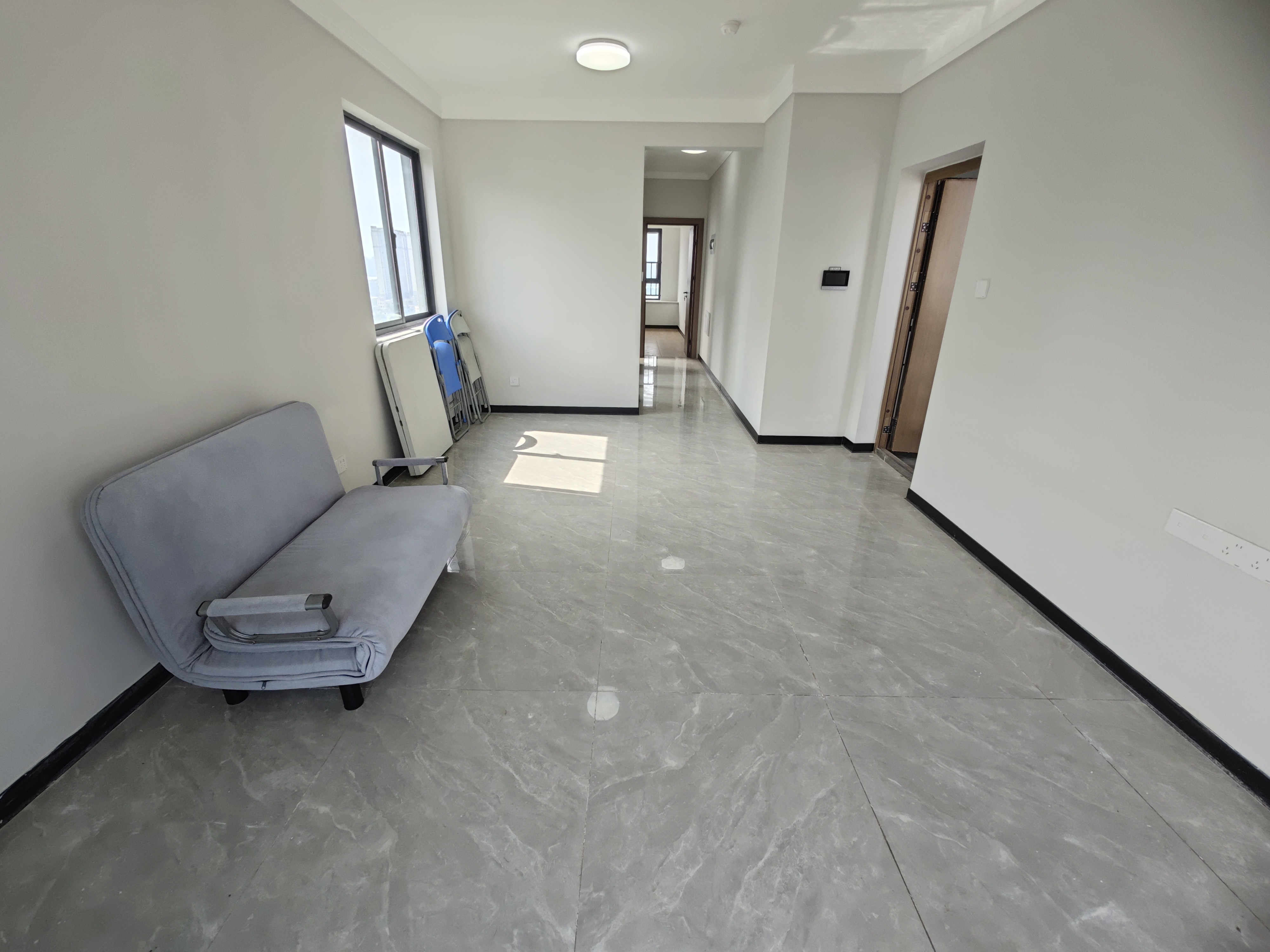 电白雅居 1室1厅1卫 1600.0元/月 电白雅居 1室1厅1卫 1600.0元/月室内图