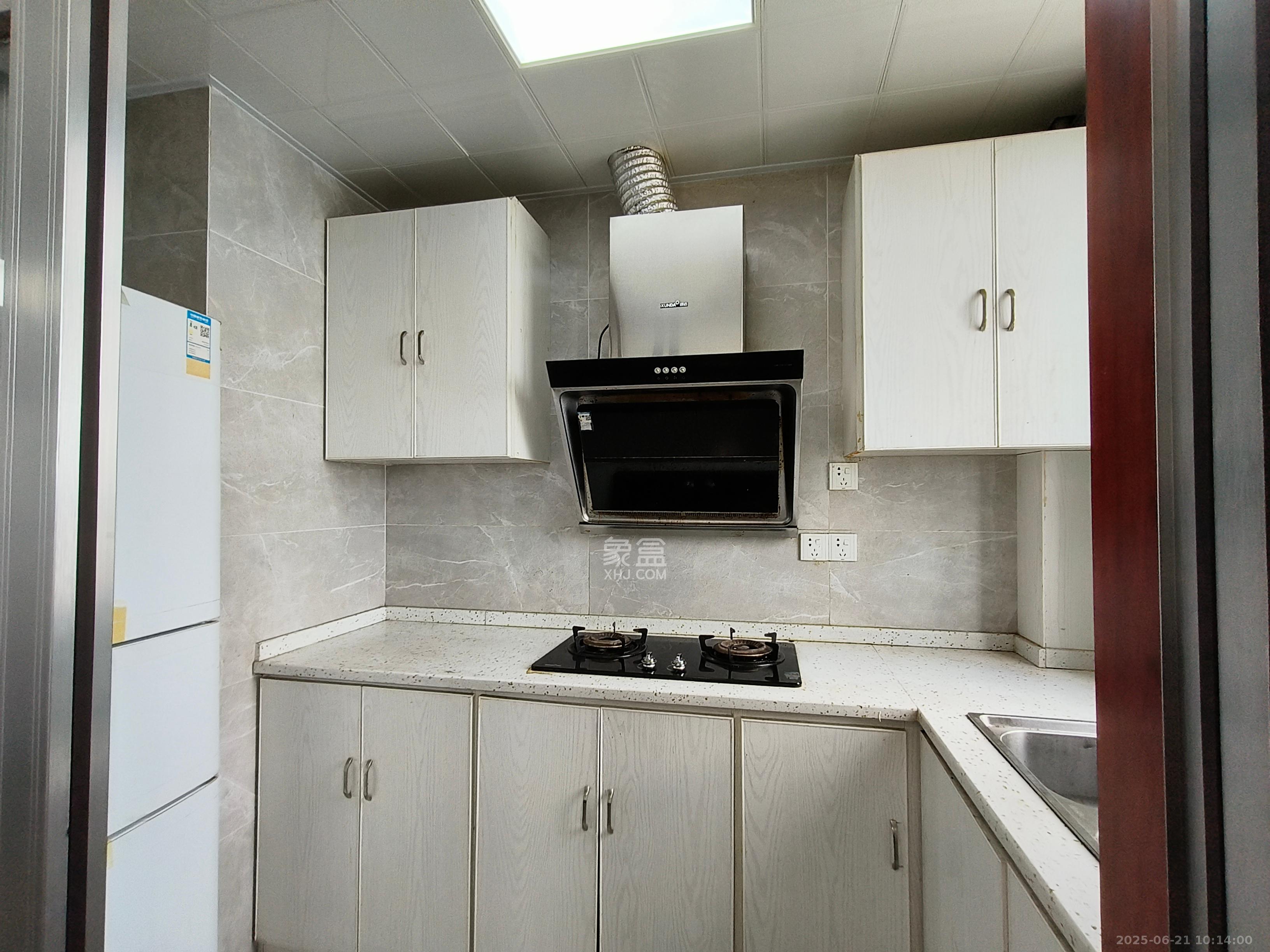 光明城市(星辰青年城) 5室2厅2卫 2200.0元/月 光明城市(星辰青年城) 5室2厅2卫 2200.0元/月室内图